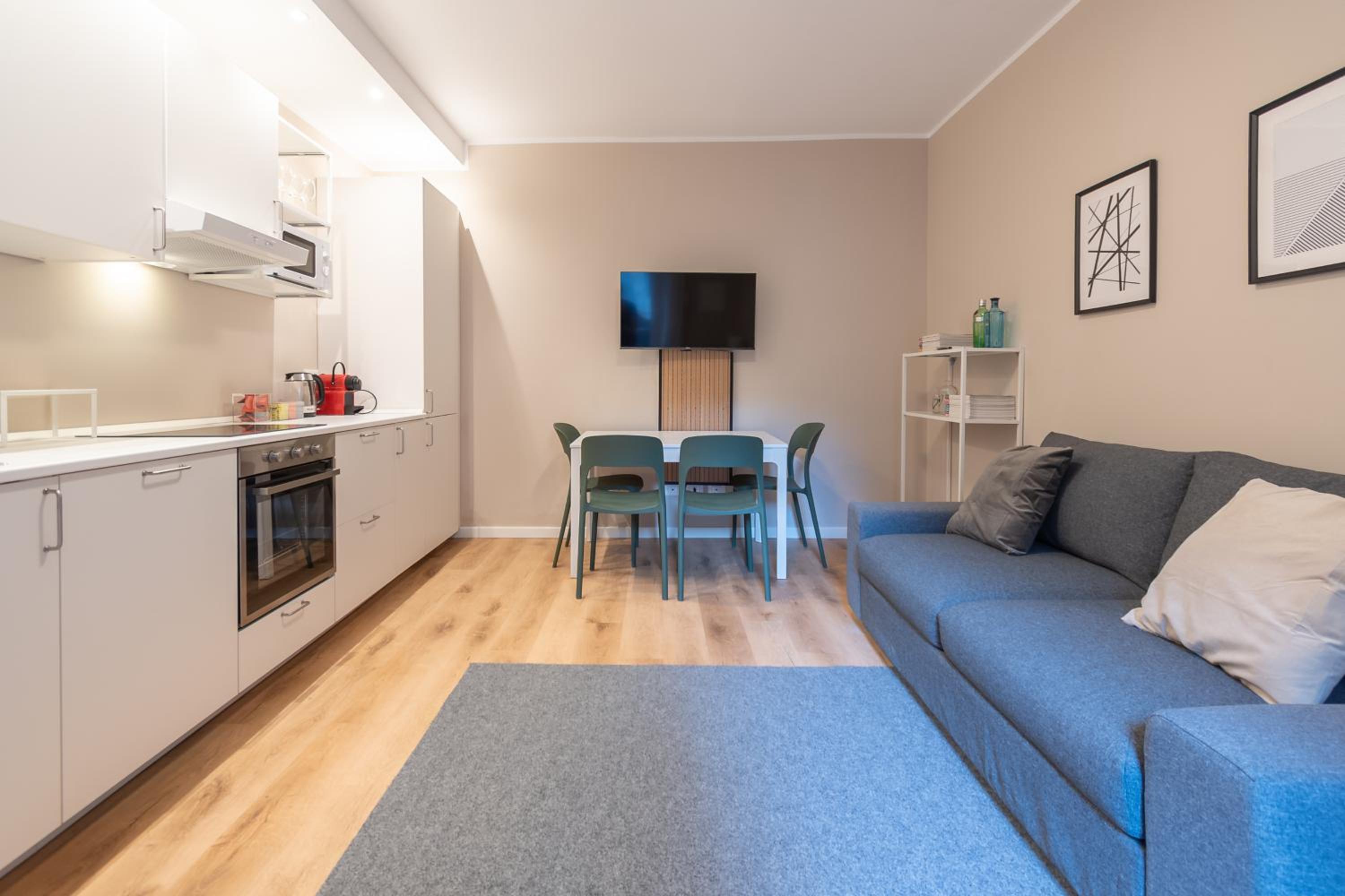 One-Bedroom Apartment photo 2