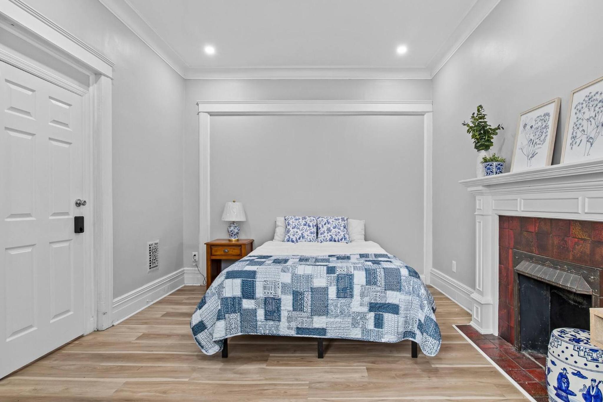 Apartment photo 1