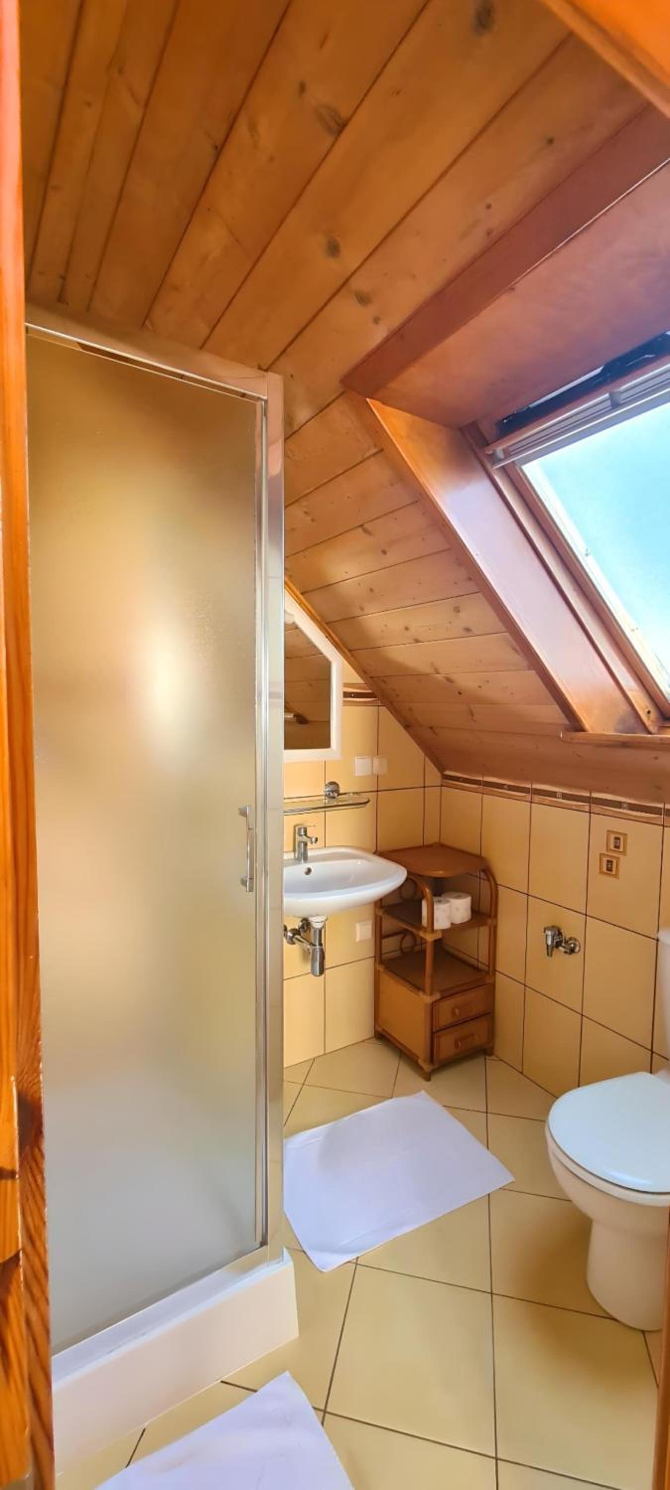 Studio (3 Adults) - Photo 7
