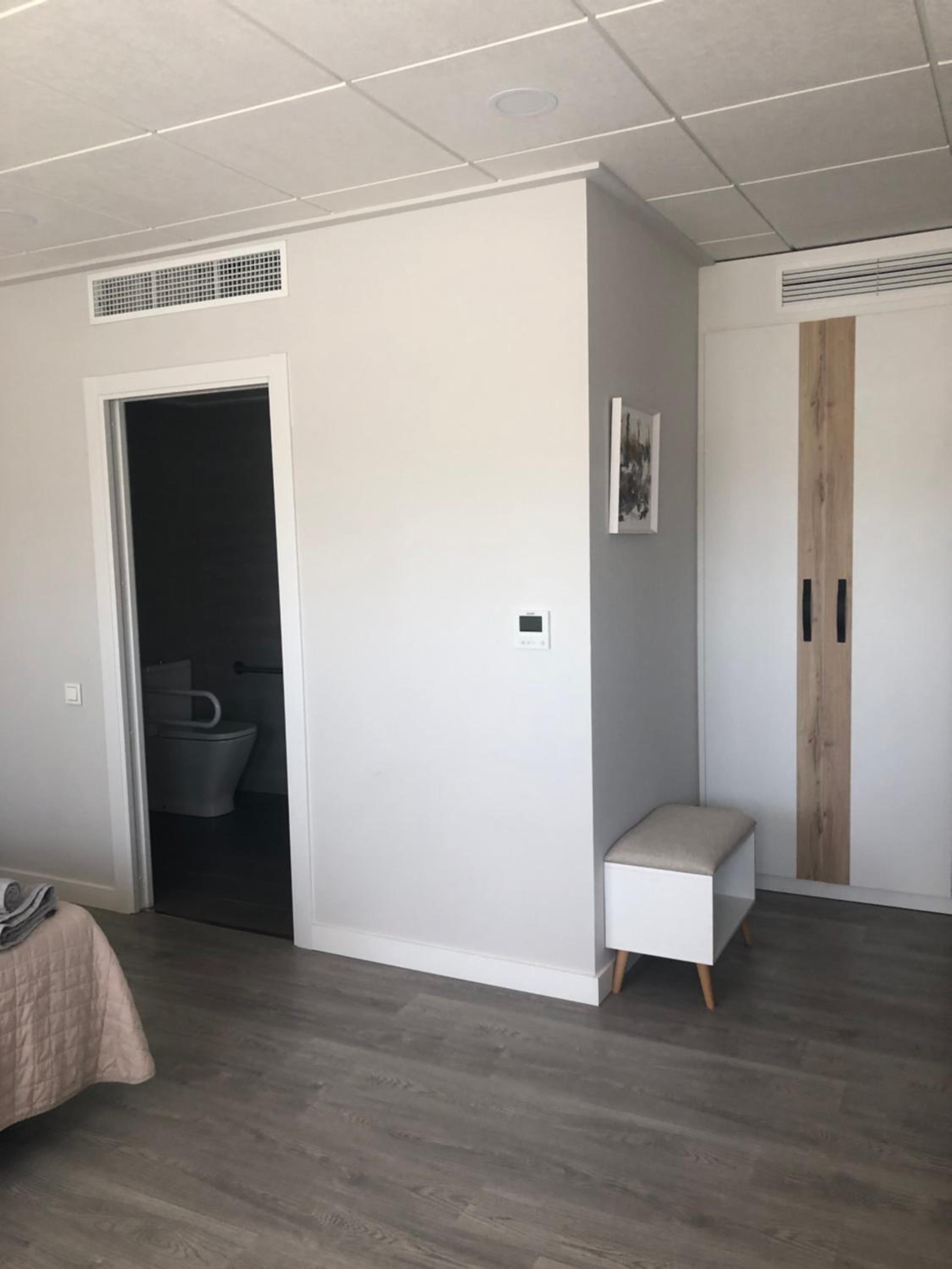 Double or Twin Room - Disability Access photo 2