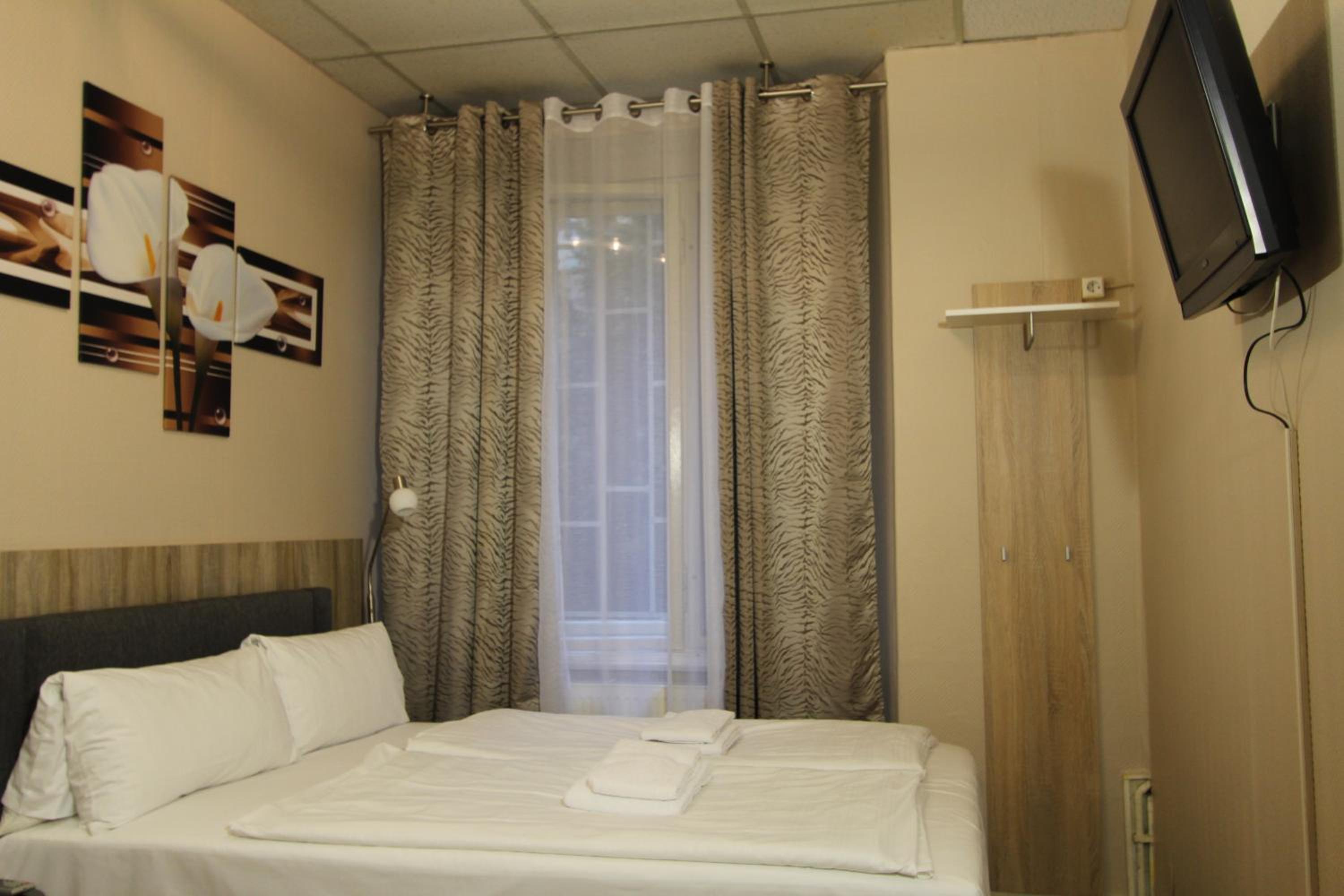 Small Double Room photo 1