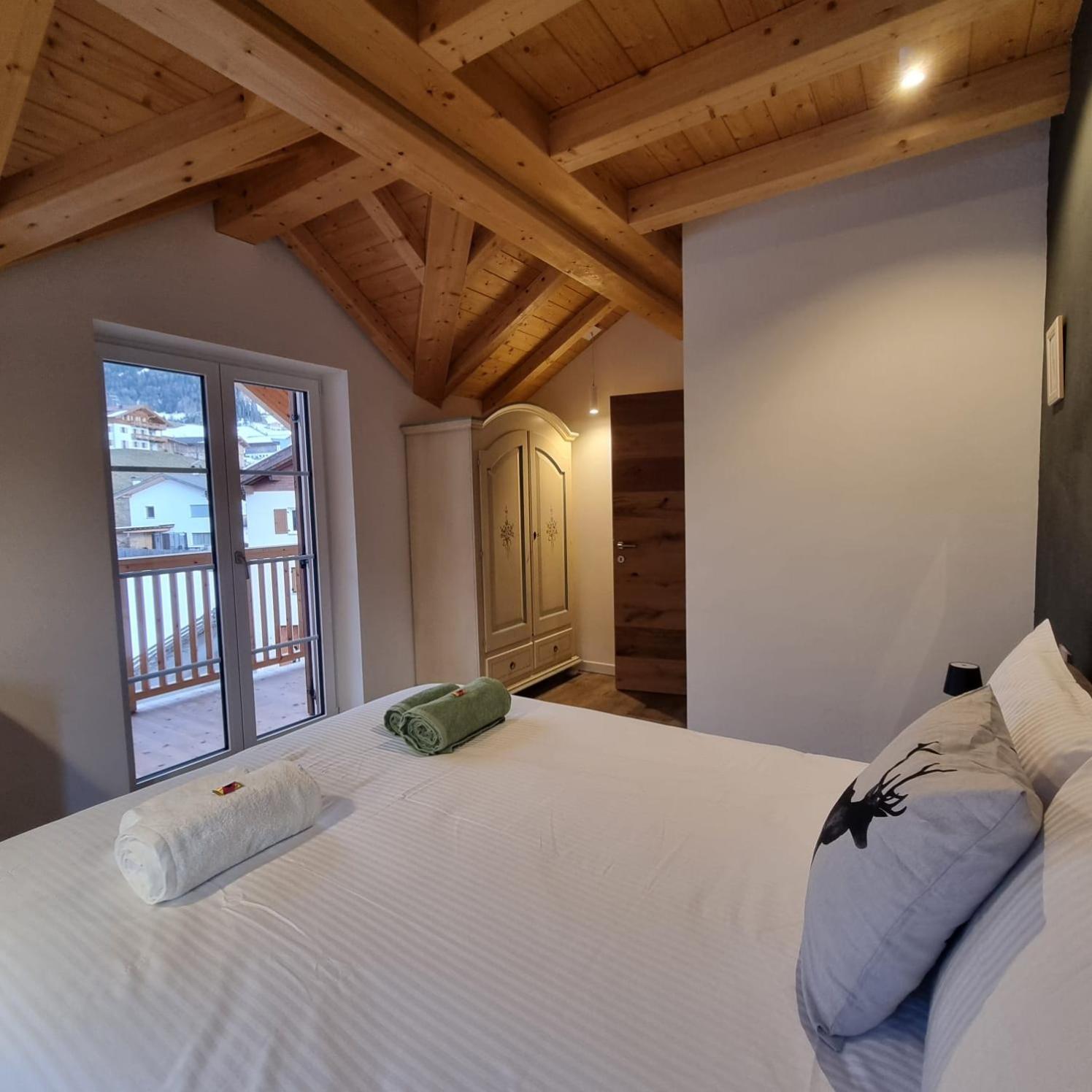 Apartment with Mountain View photo 3