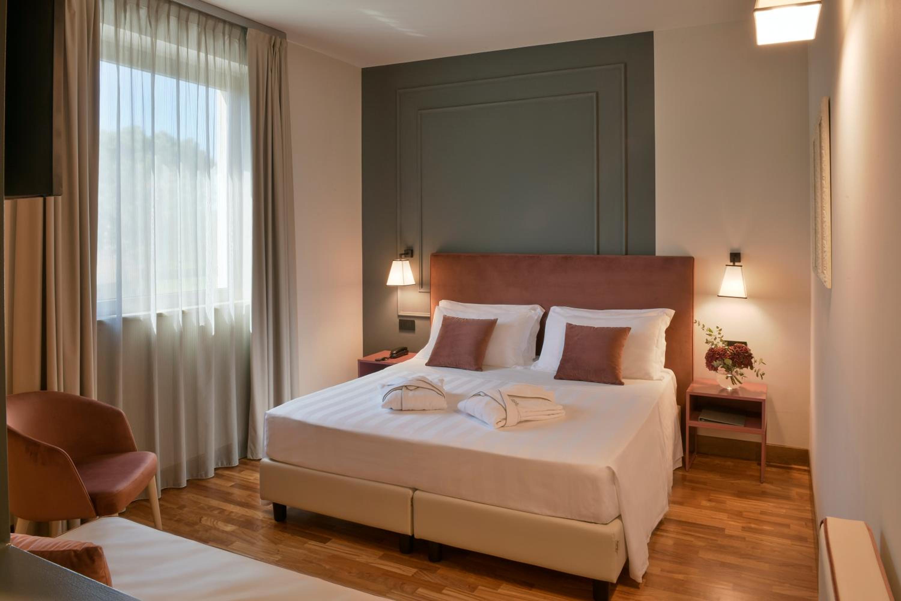 Junior Suite with Garden View