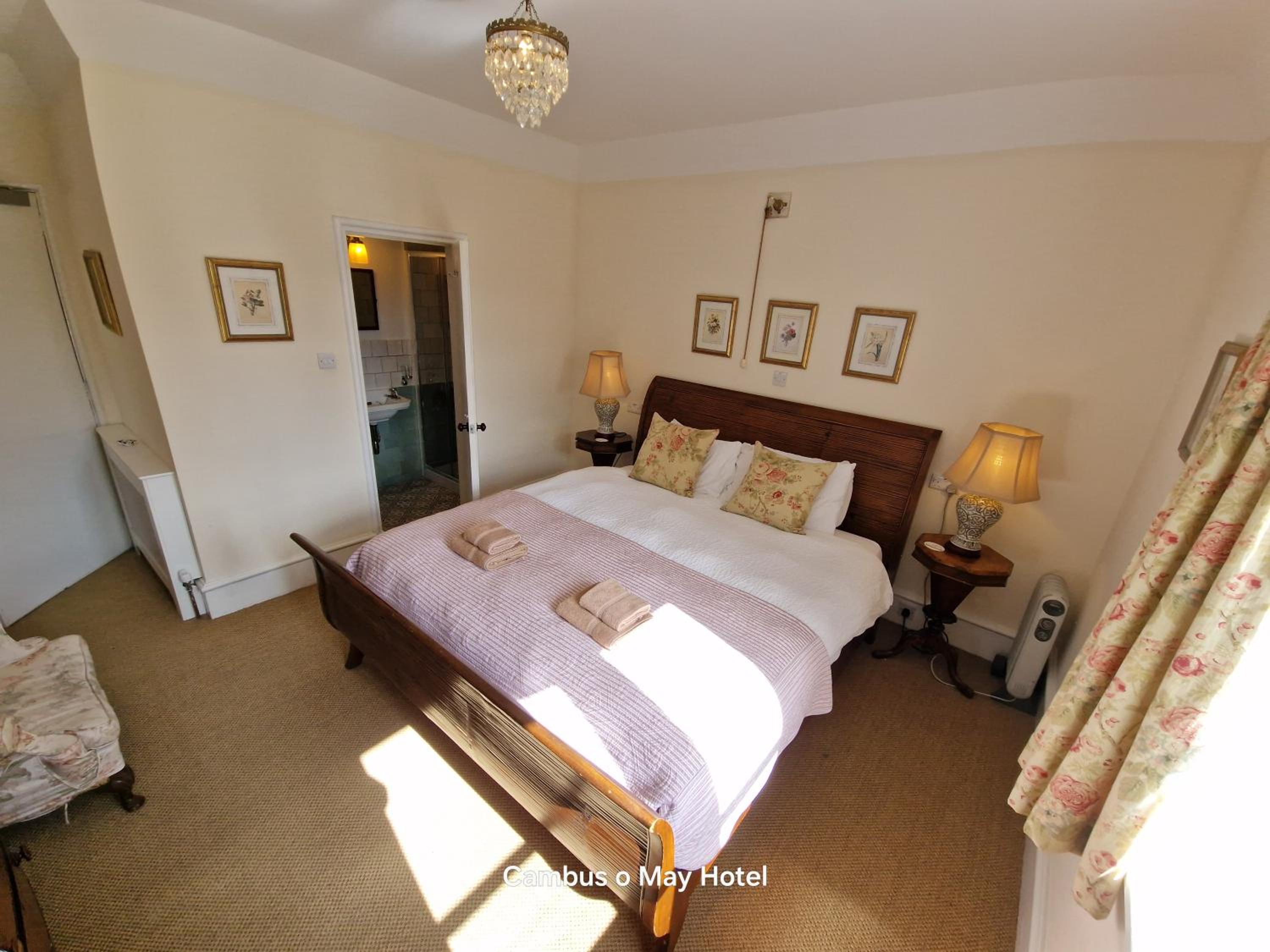 Deluxe Double Room with Shower