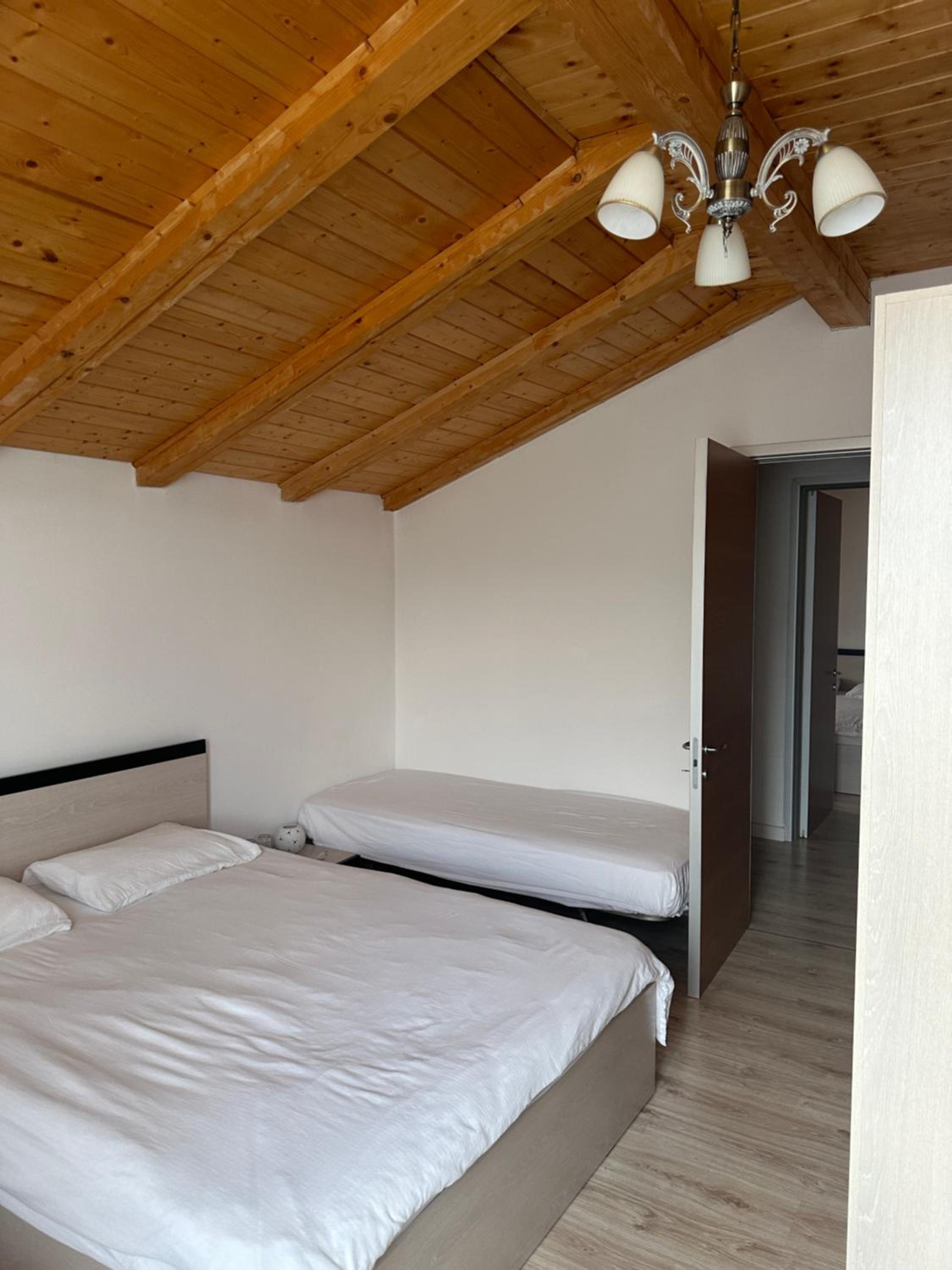 Deluxe Double Room (2 Adults + 1 Child)