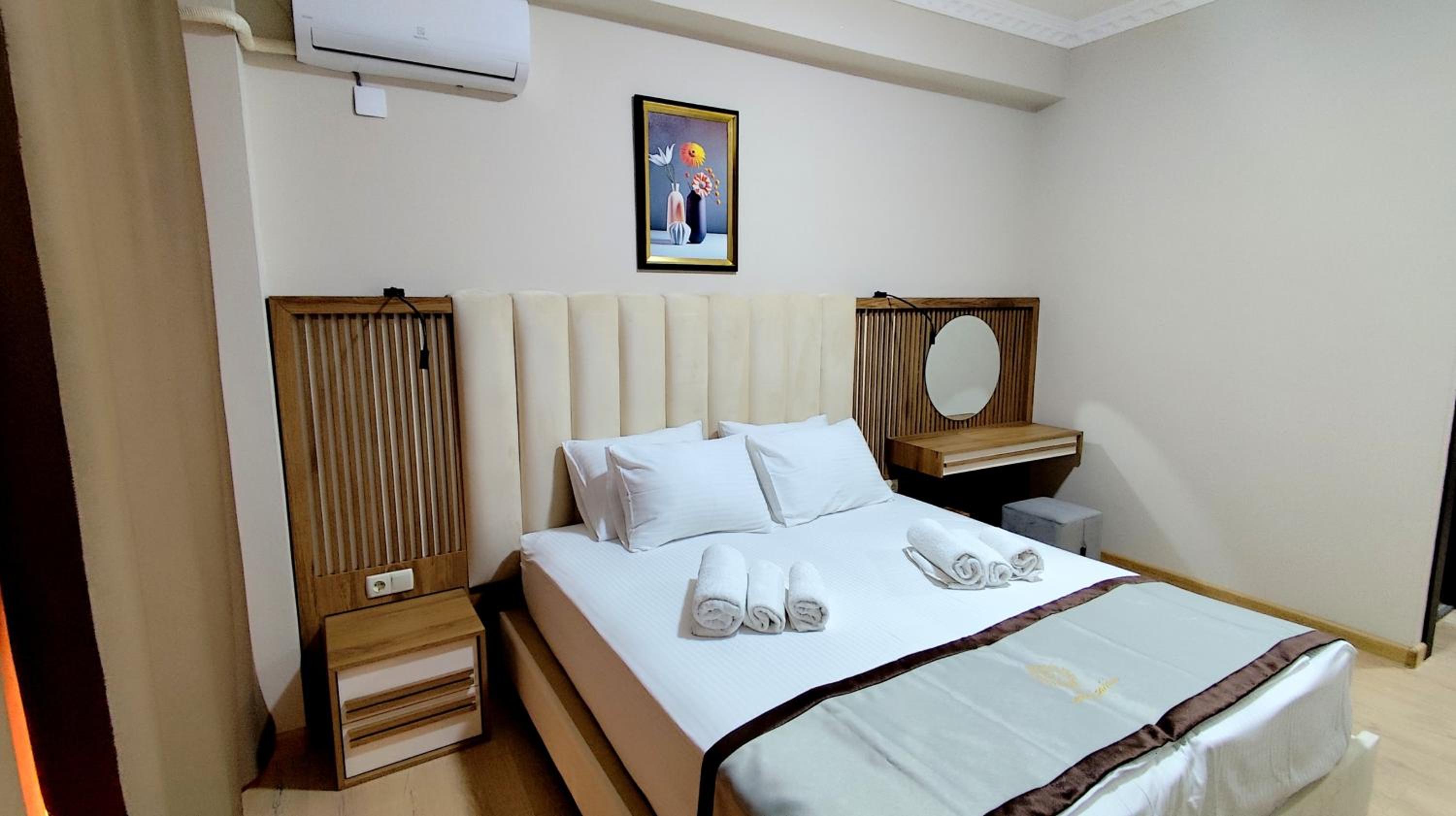 Double or Twin Room with Balcony photo 3