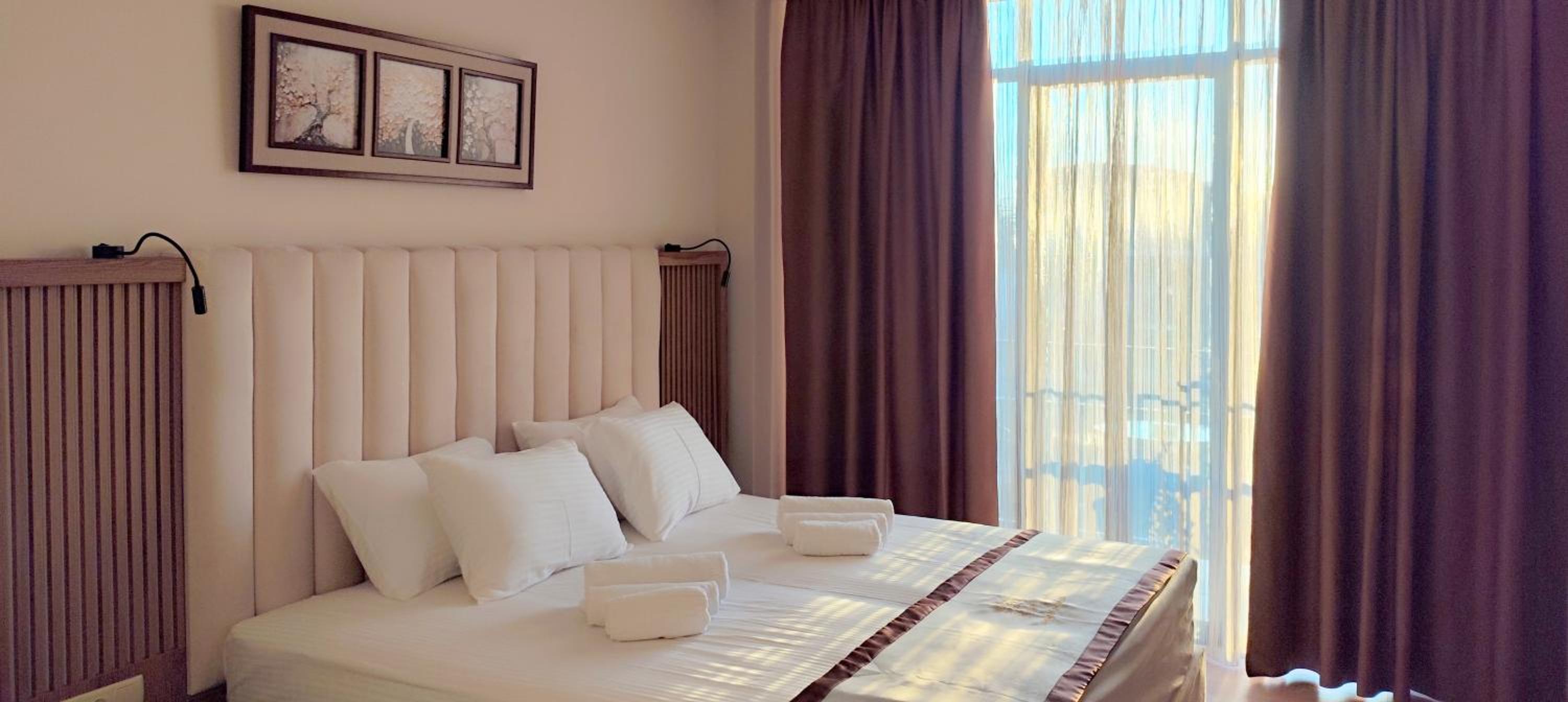 Double or Twin Room with Balcony photo 2
