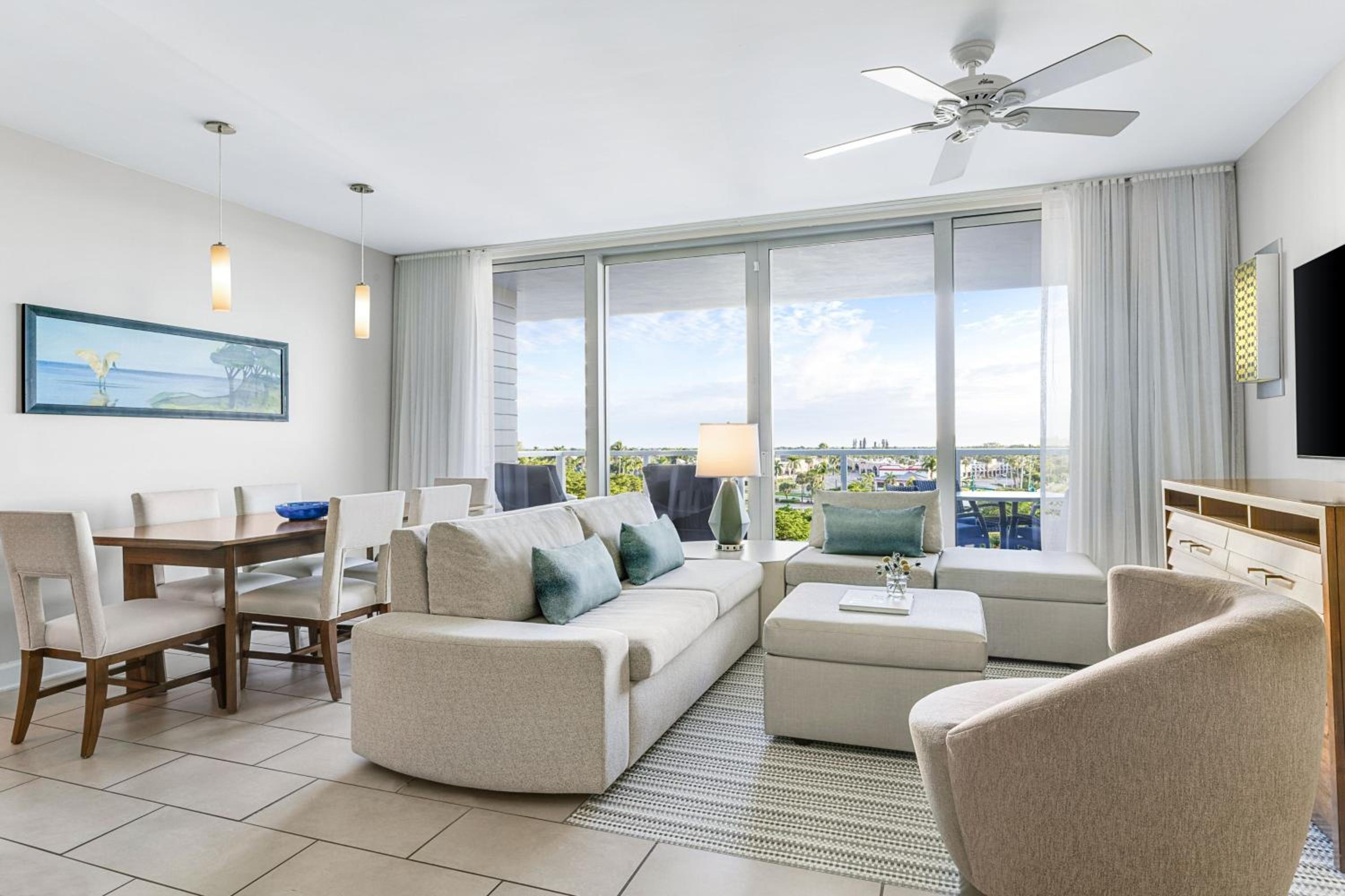 Two-Bedroom Villa with Balcony - Island Side