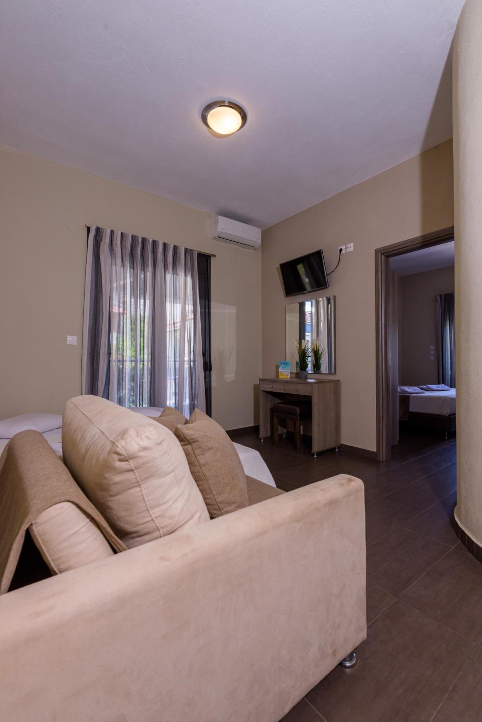 Apartment with Sea View - Photo 20