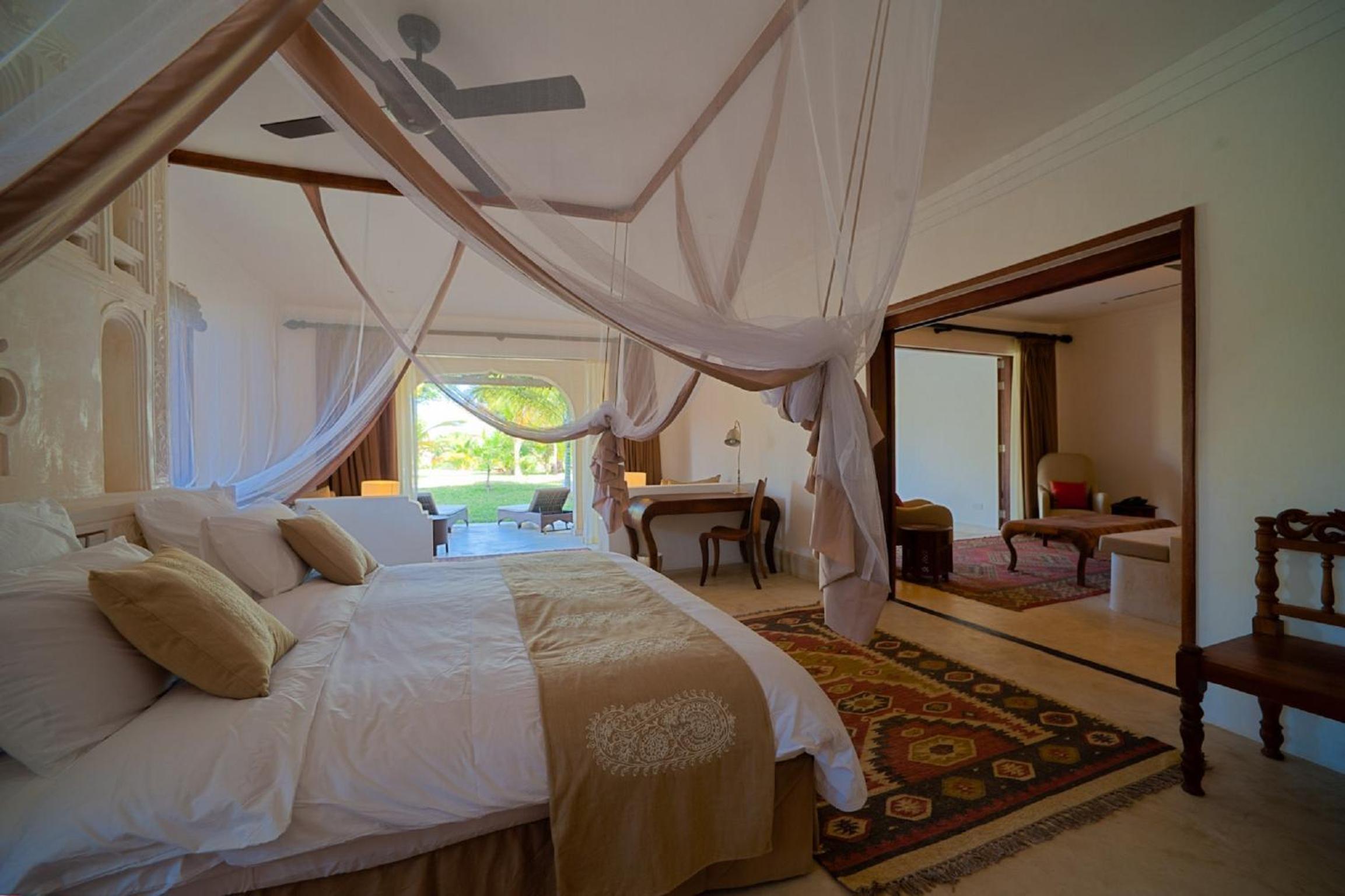 Executive Suite - Photo 11