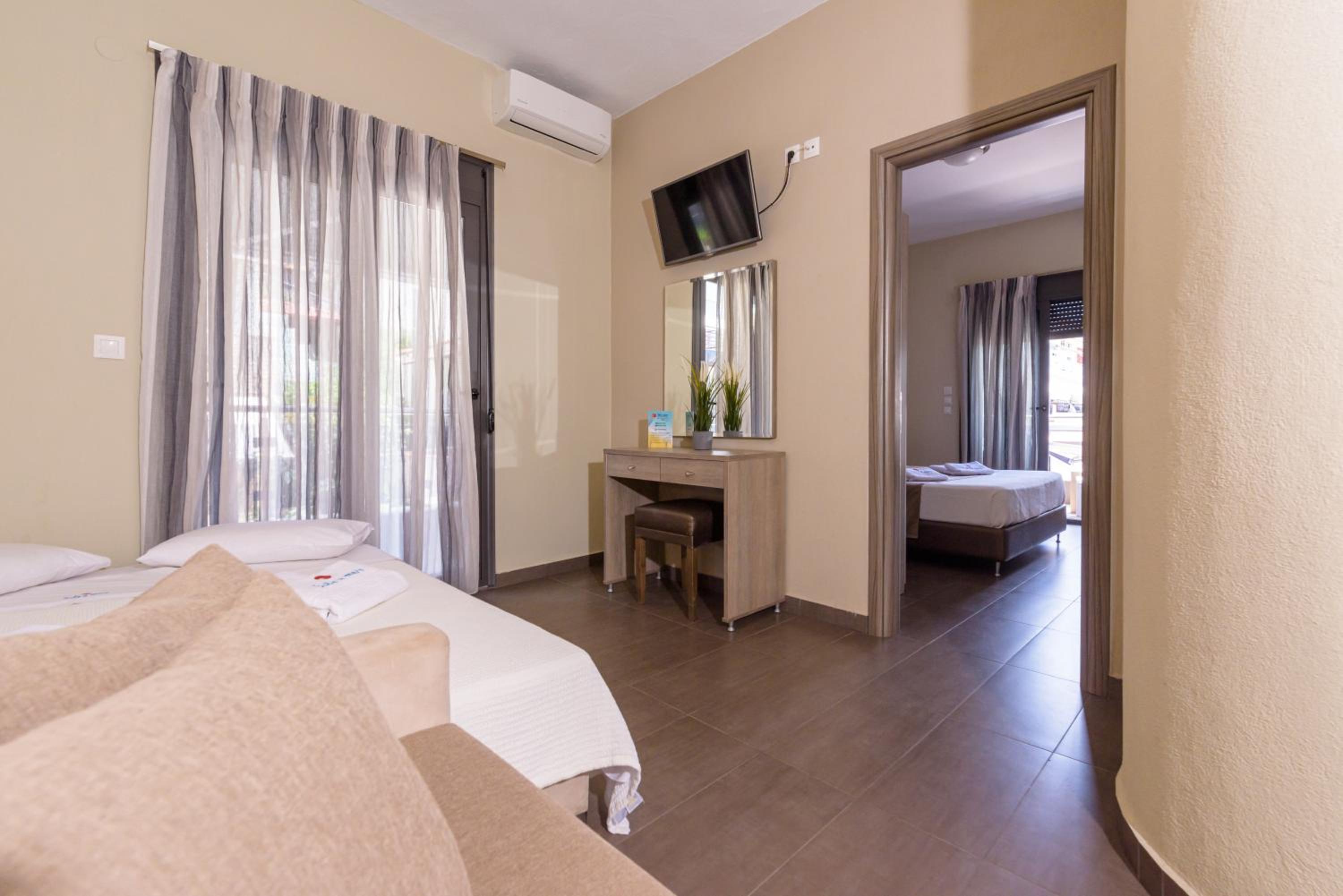 Apartment with Sea View - Photo 15