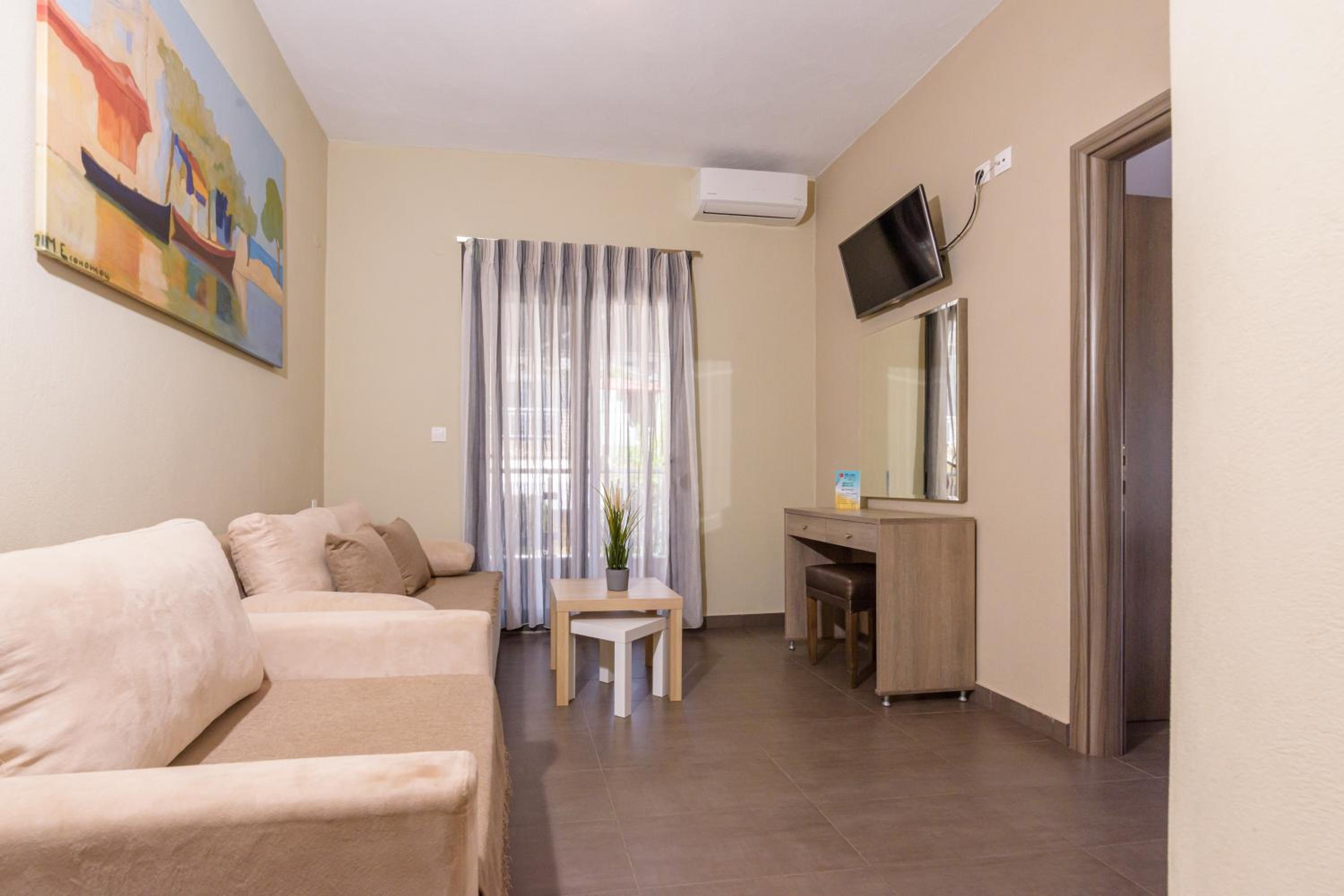 Apartment with Sea View - Photo 14