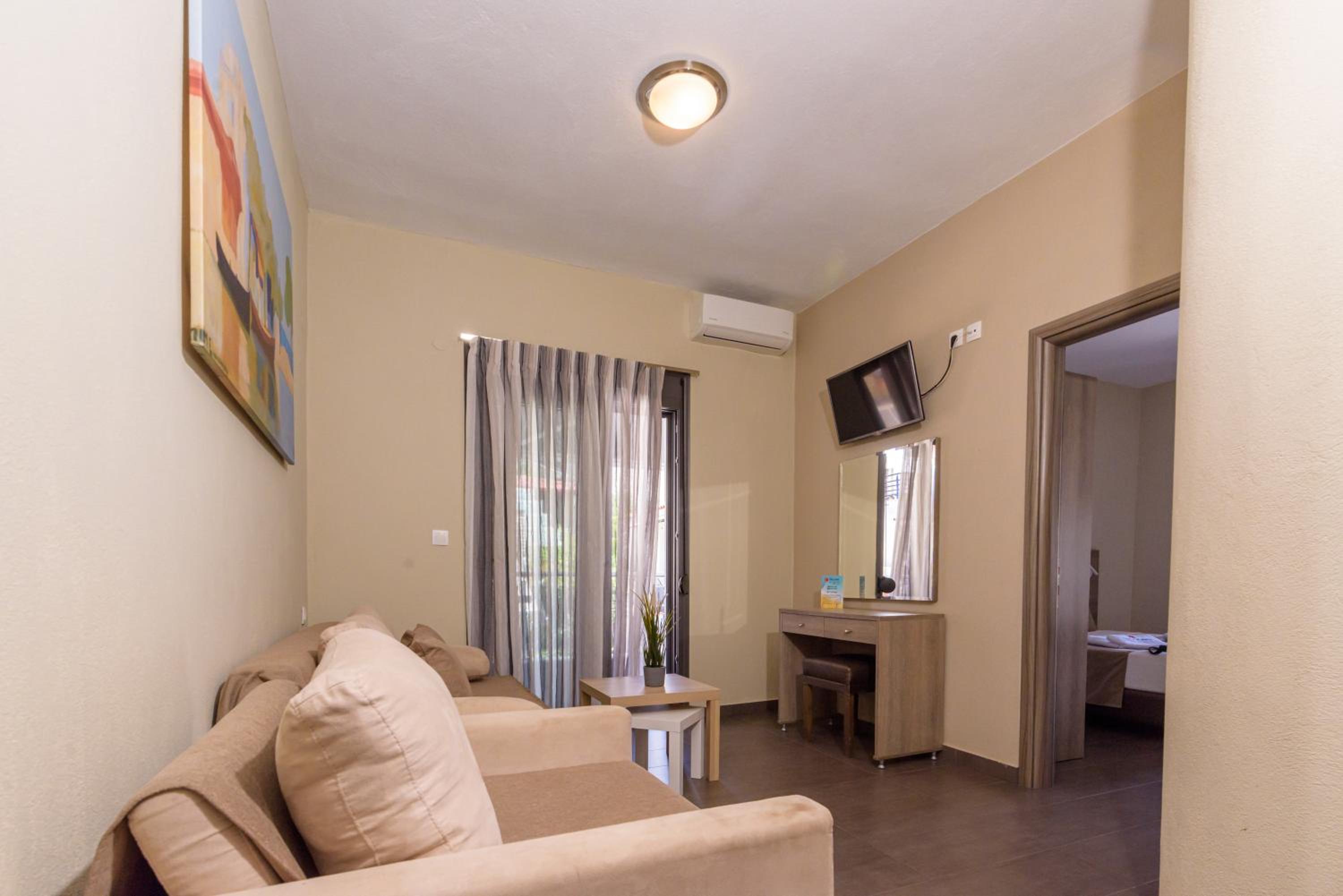 Apartment with Sea View - Photo 18