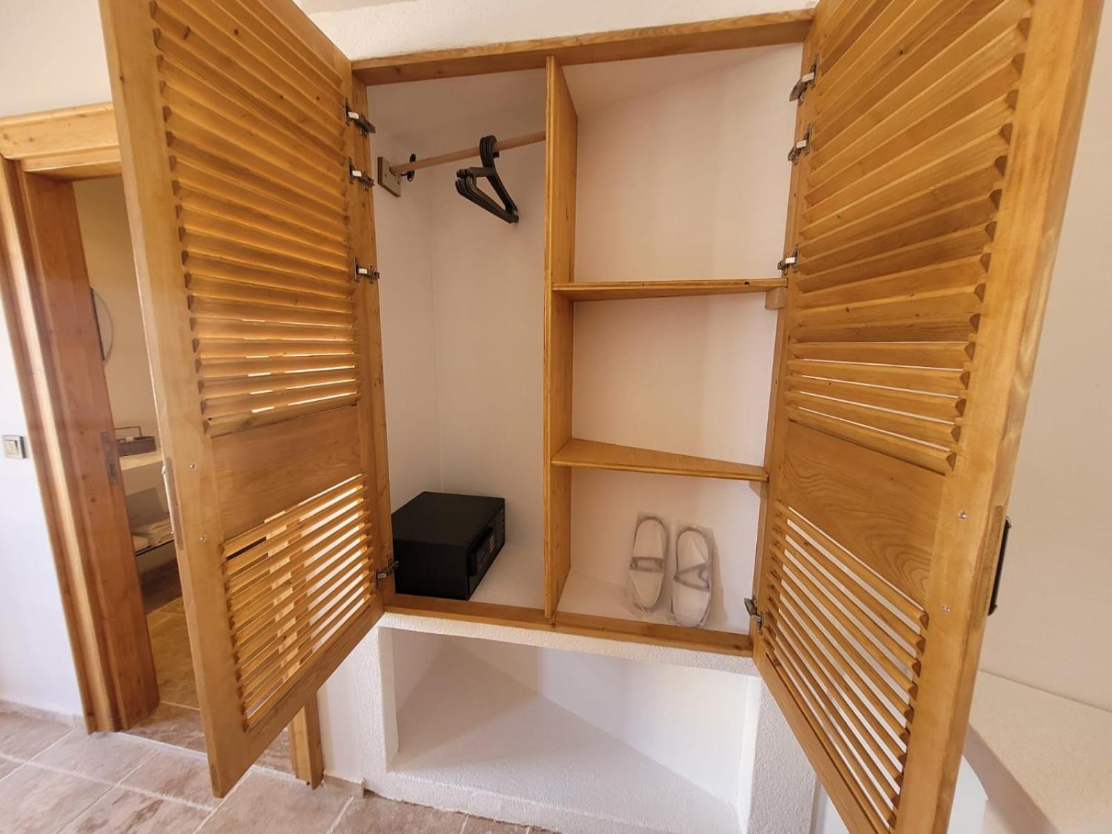 Double Room With Balcony photo 2