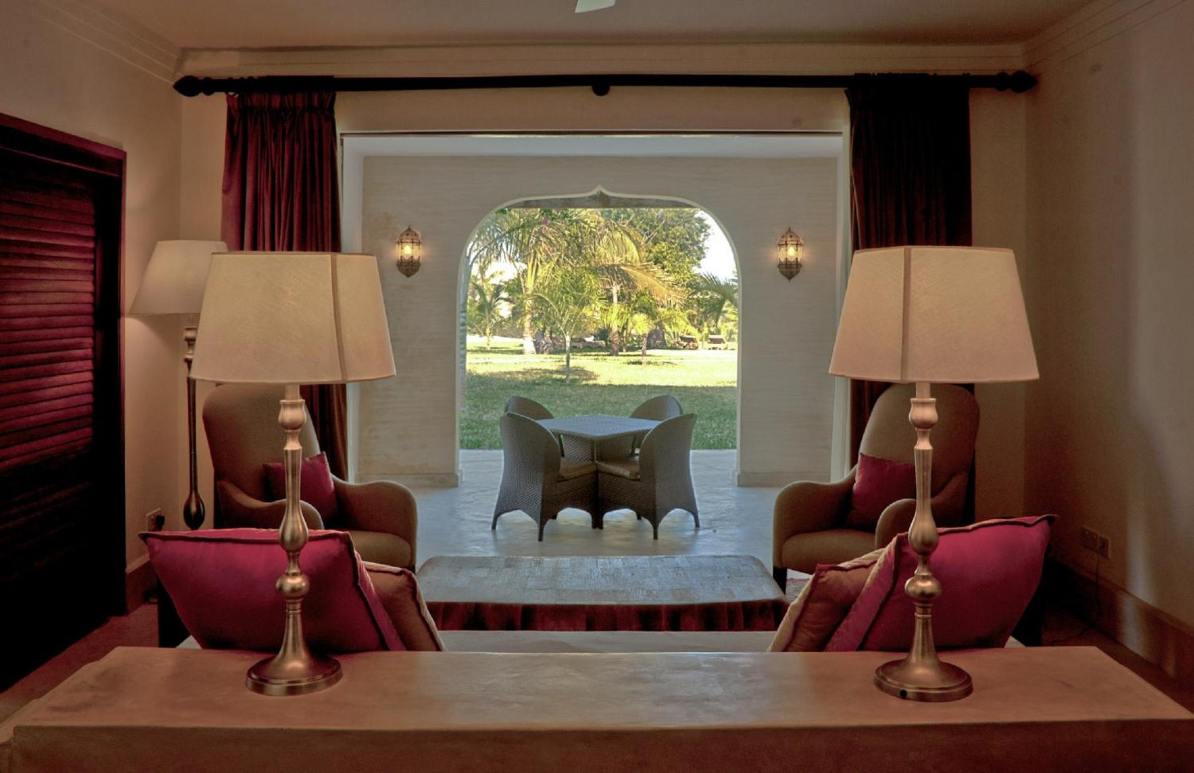 Executive Suite - Photo 28