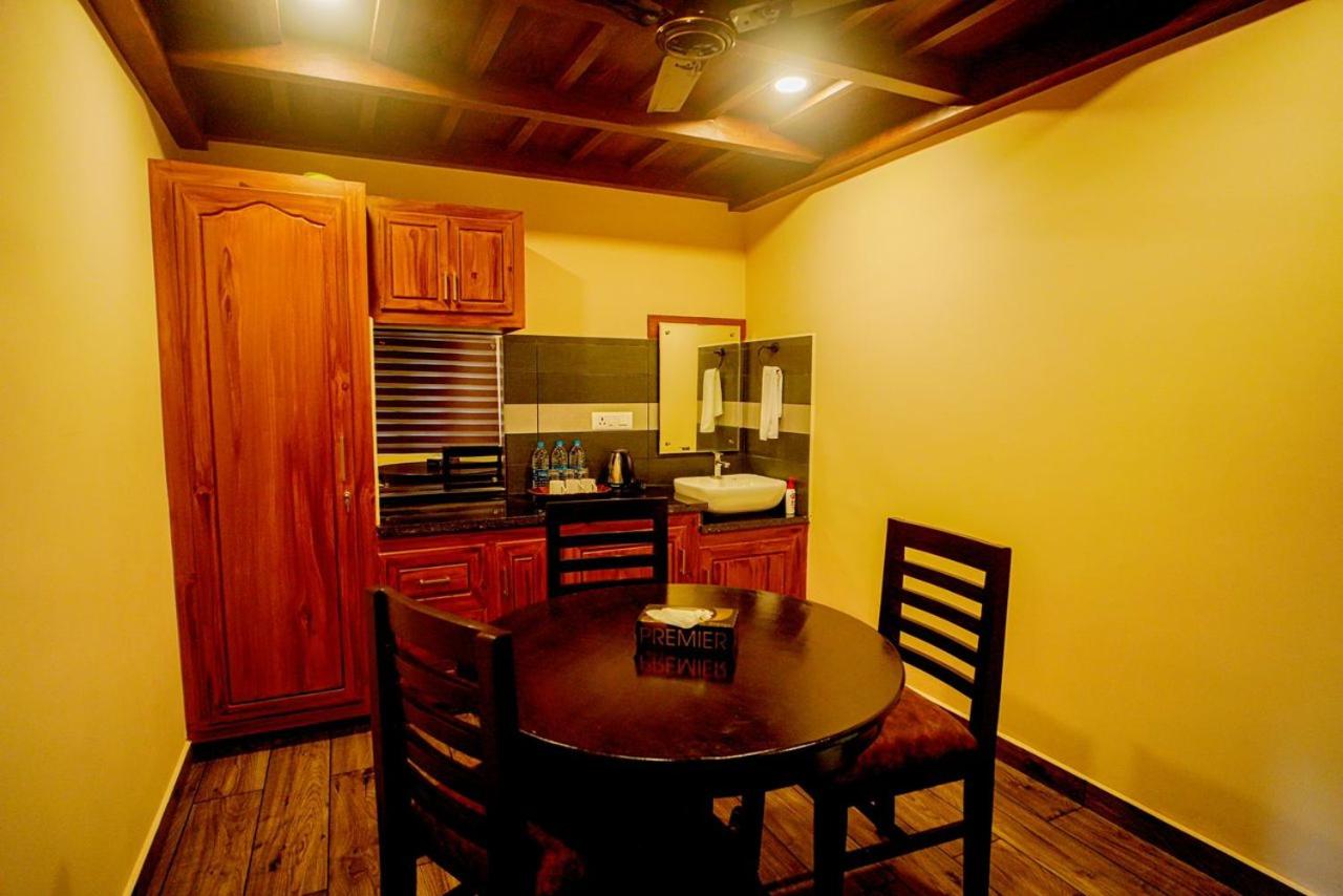 Suite with River View - Photo 4