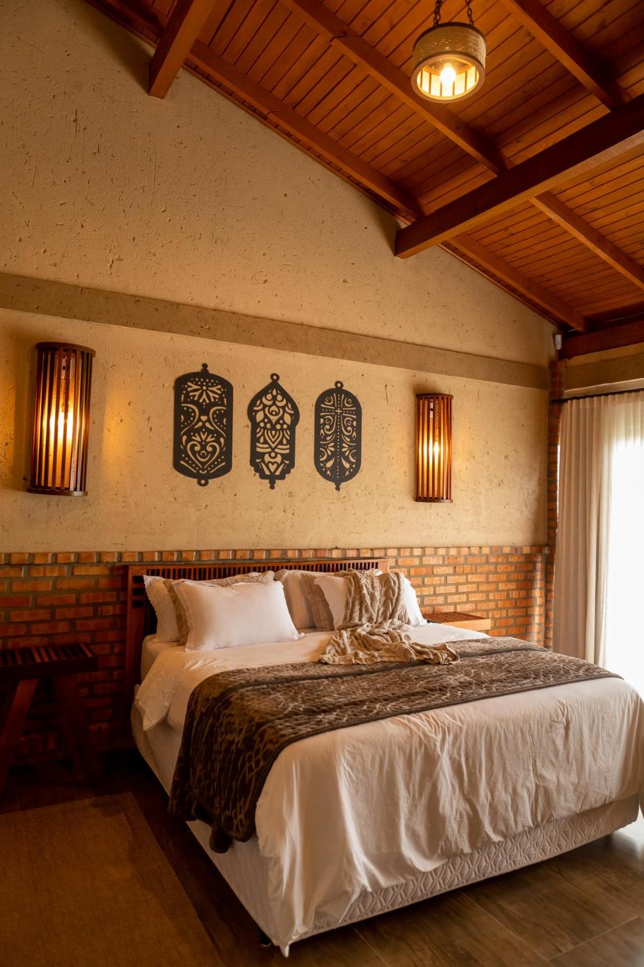 Deluxe Suite with Spa Bath photo 1