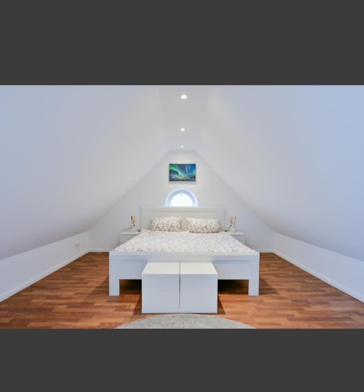 Three-Bedroom Apartment photo 1