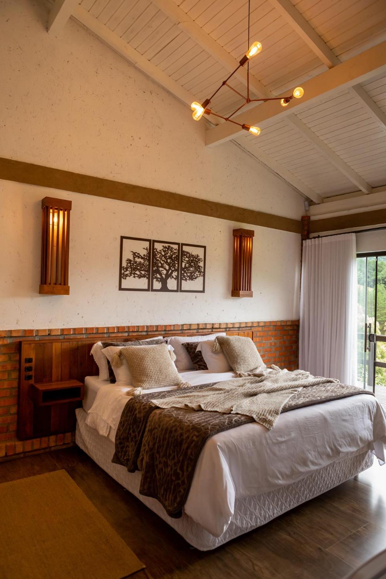 Deluxe Suite with Spa Bath photo 1
