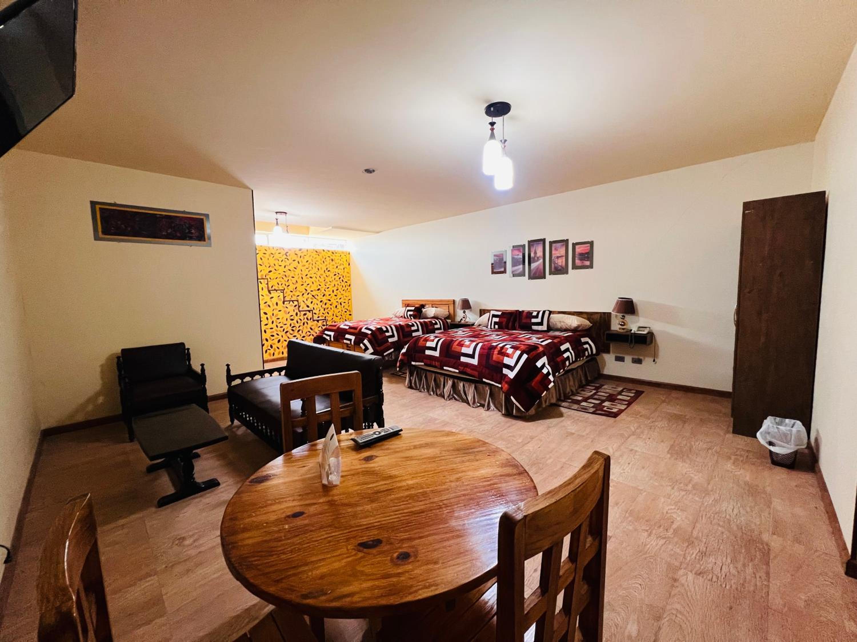 Standard Family Room photo 2