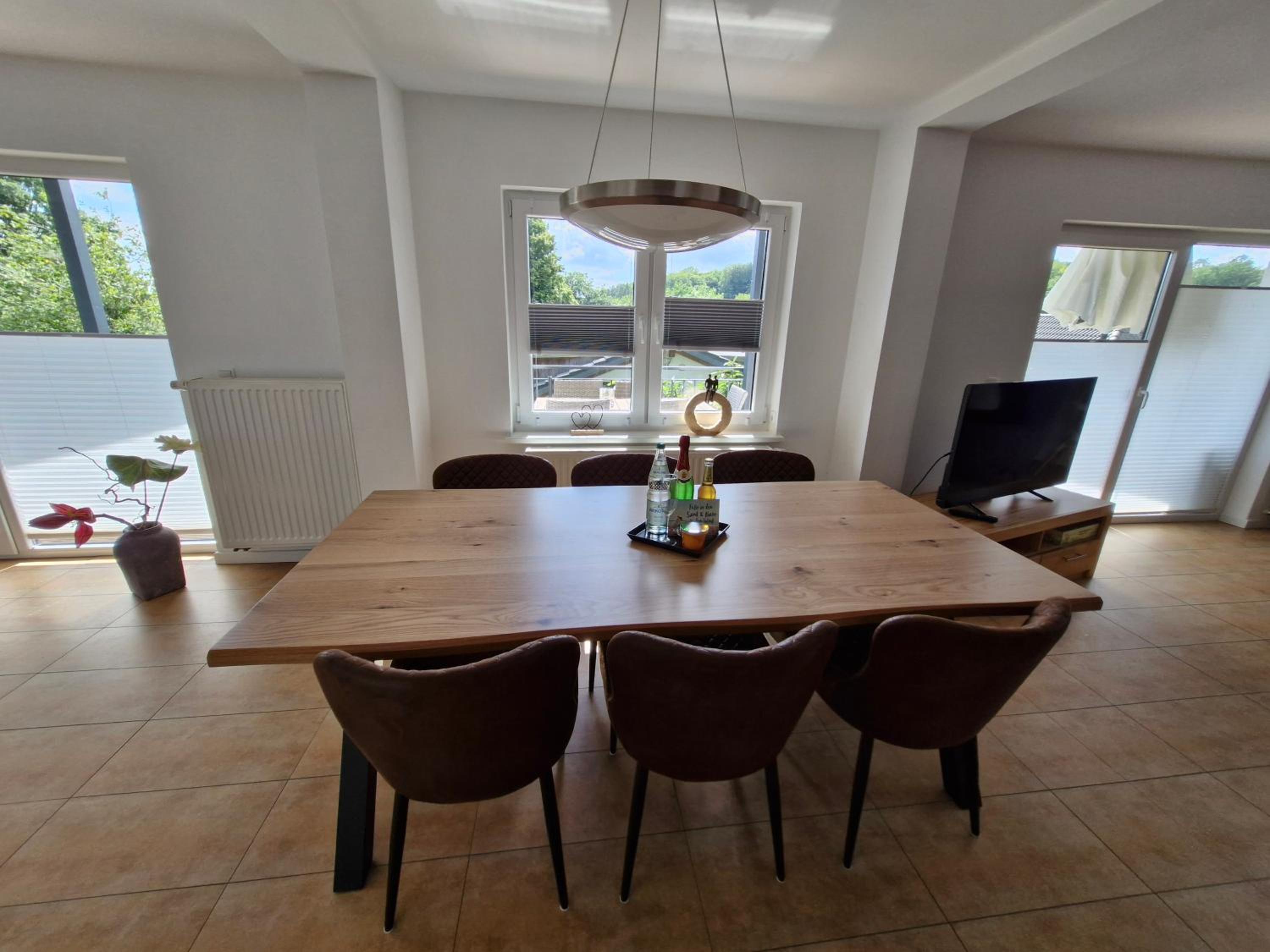 Three-Bedroom Apartment - Photo 3