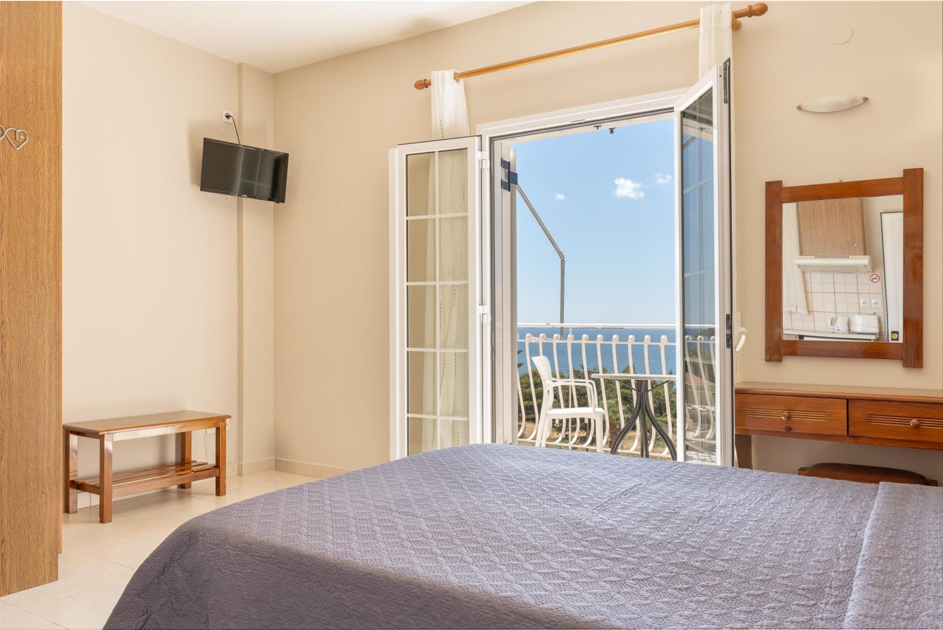 Studio with Sea View photo 2