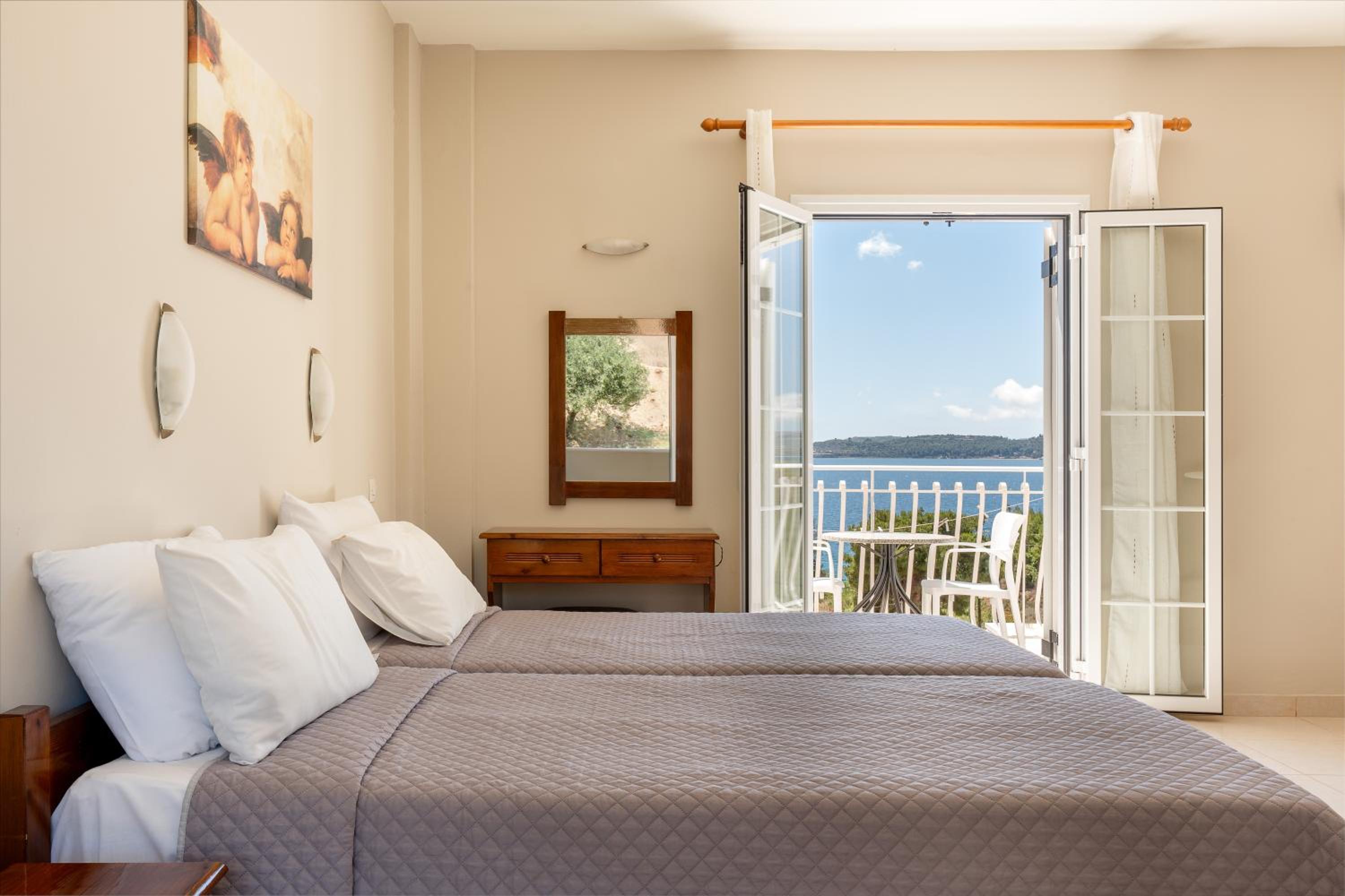 Studio with Sea View