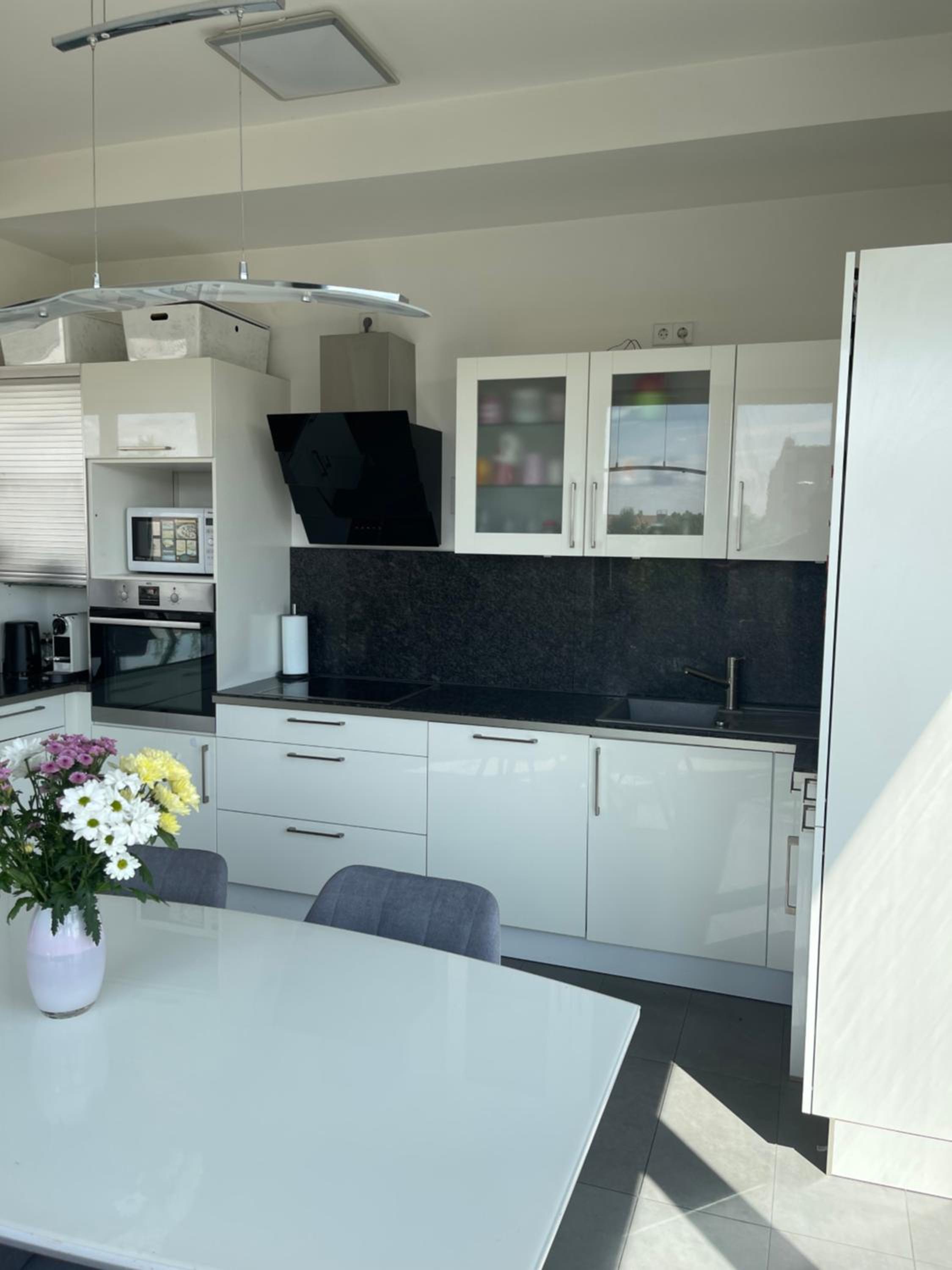 Two-Bedroom Apartment with Balcony and Terrace photo 2