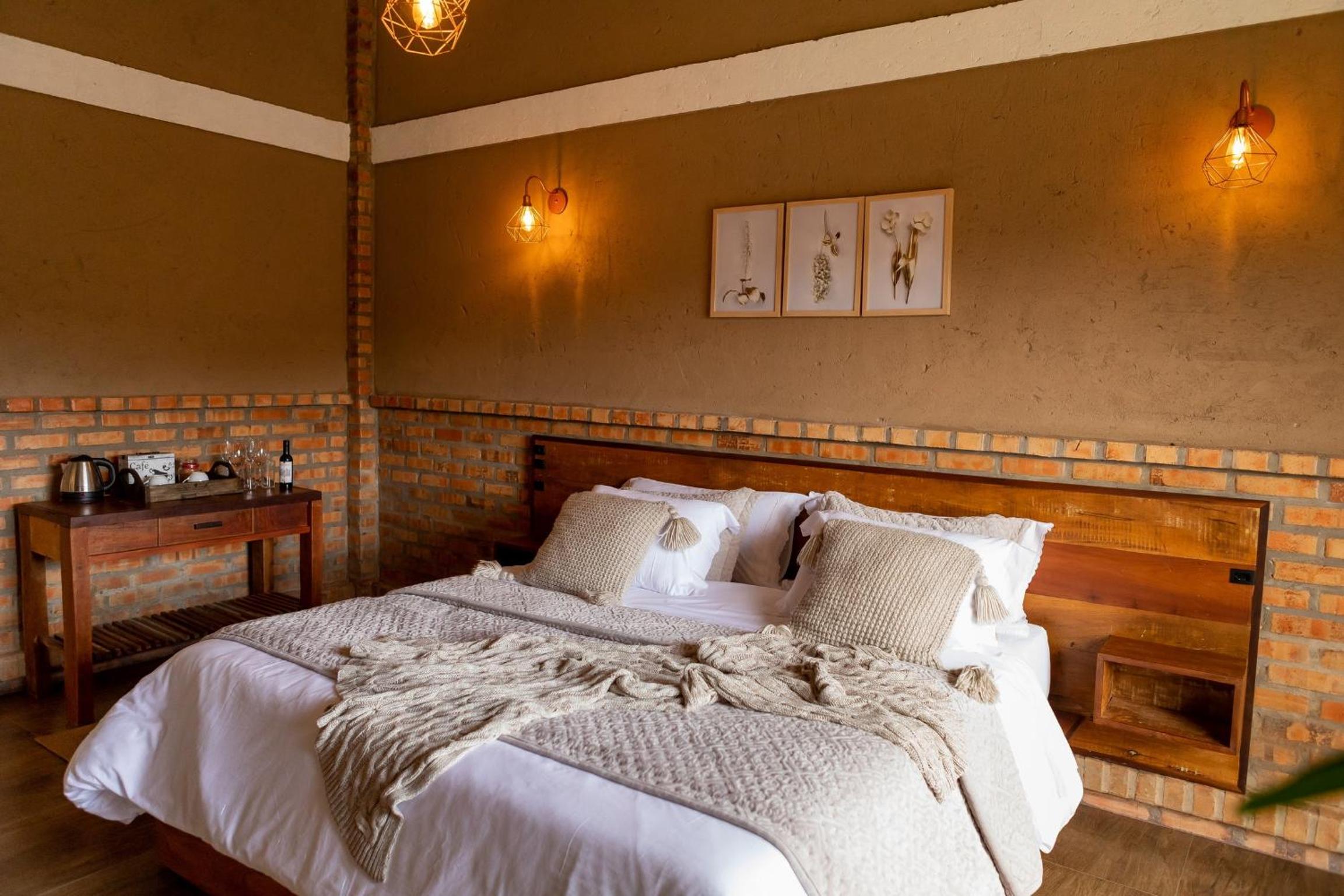 Deluxe Suite with Spa Bath photo 1