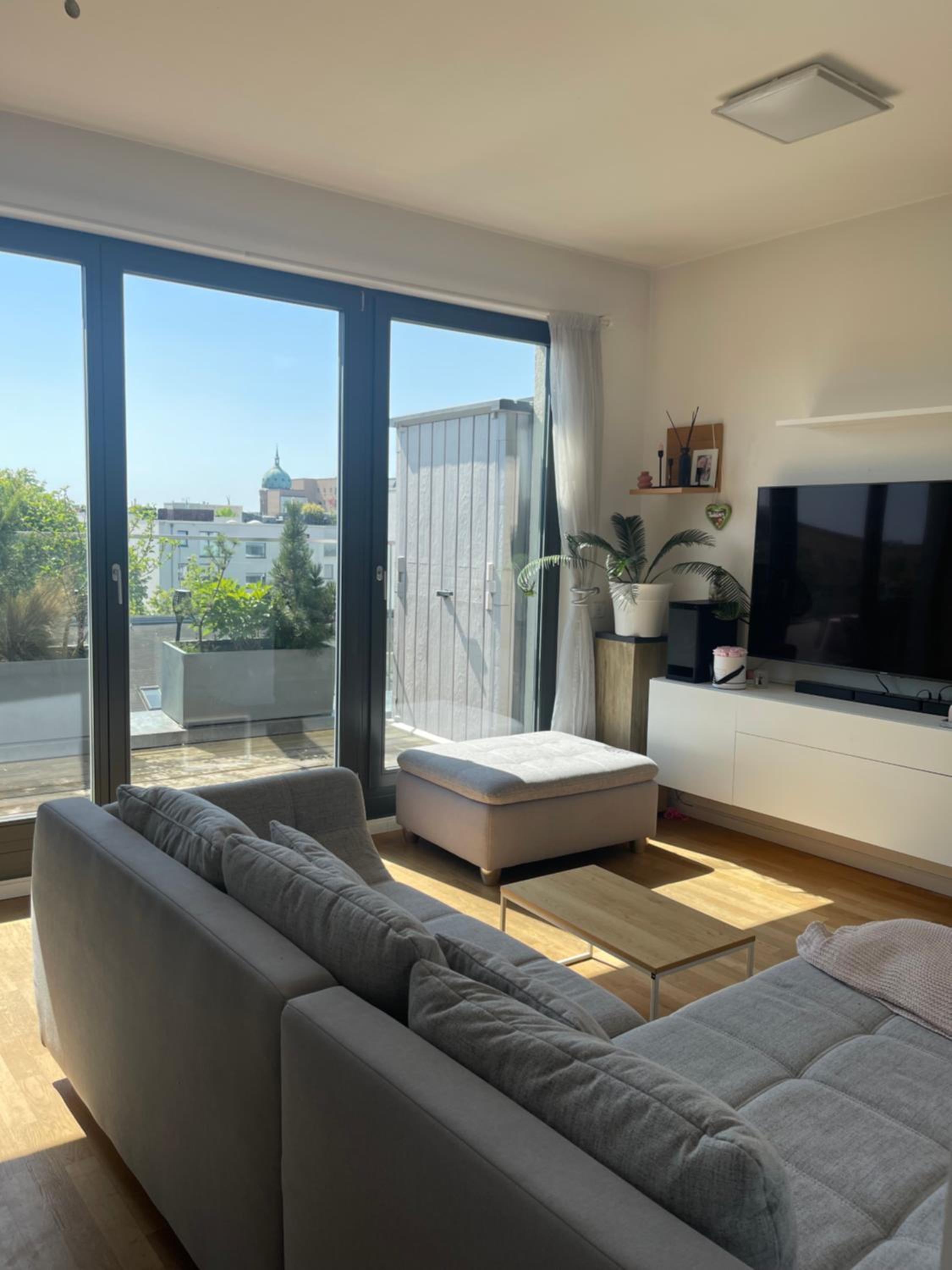 Two-Bedroom Apartment with Balcony and Terrace photo 3