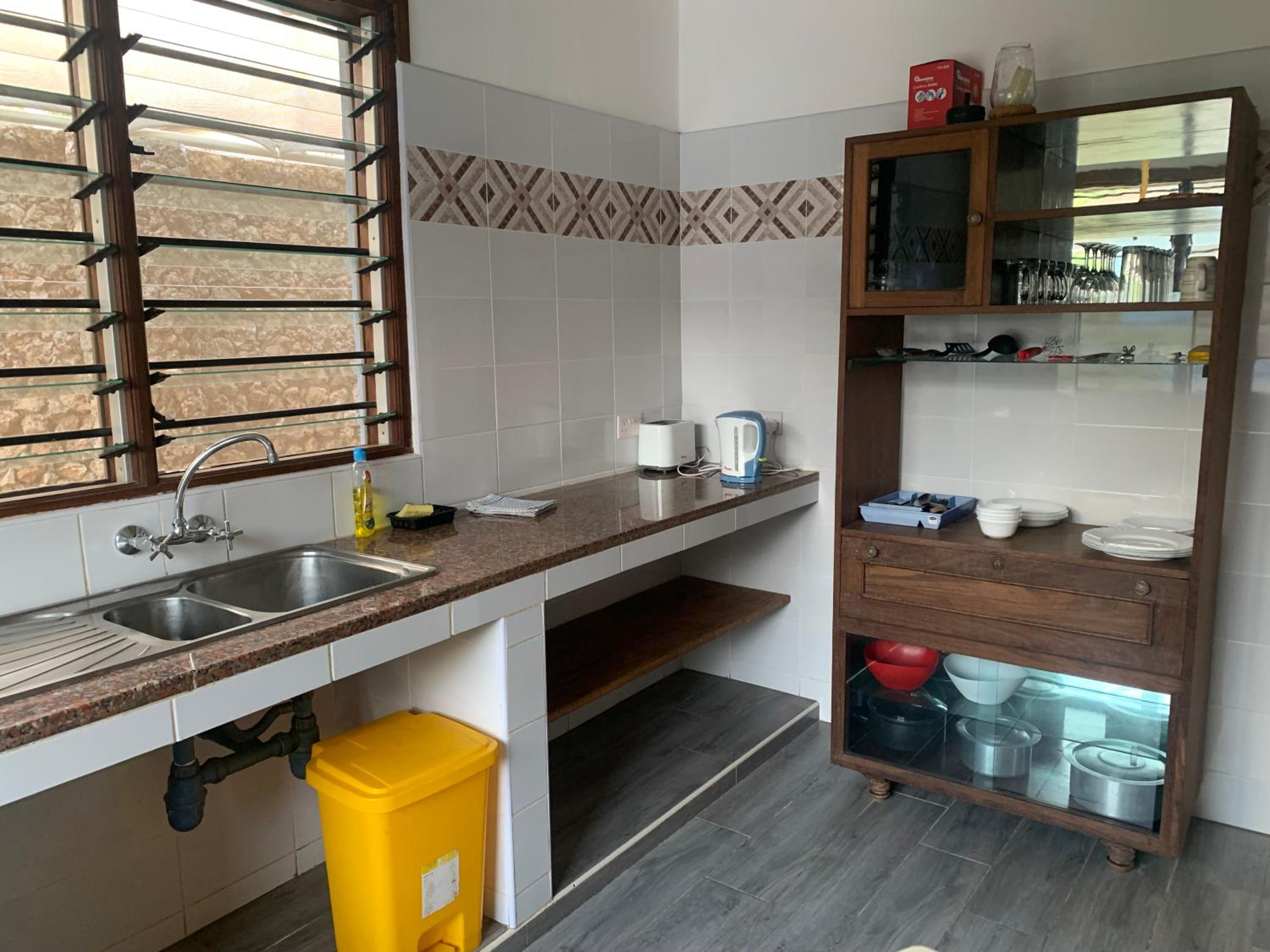 Two-Bedroom House - Photo 10