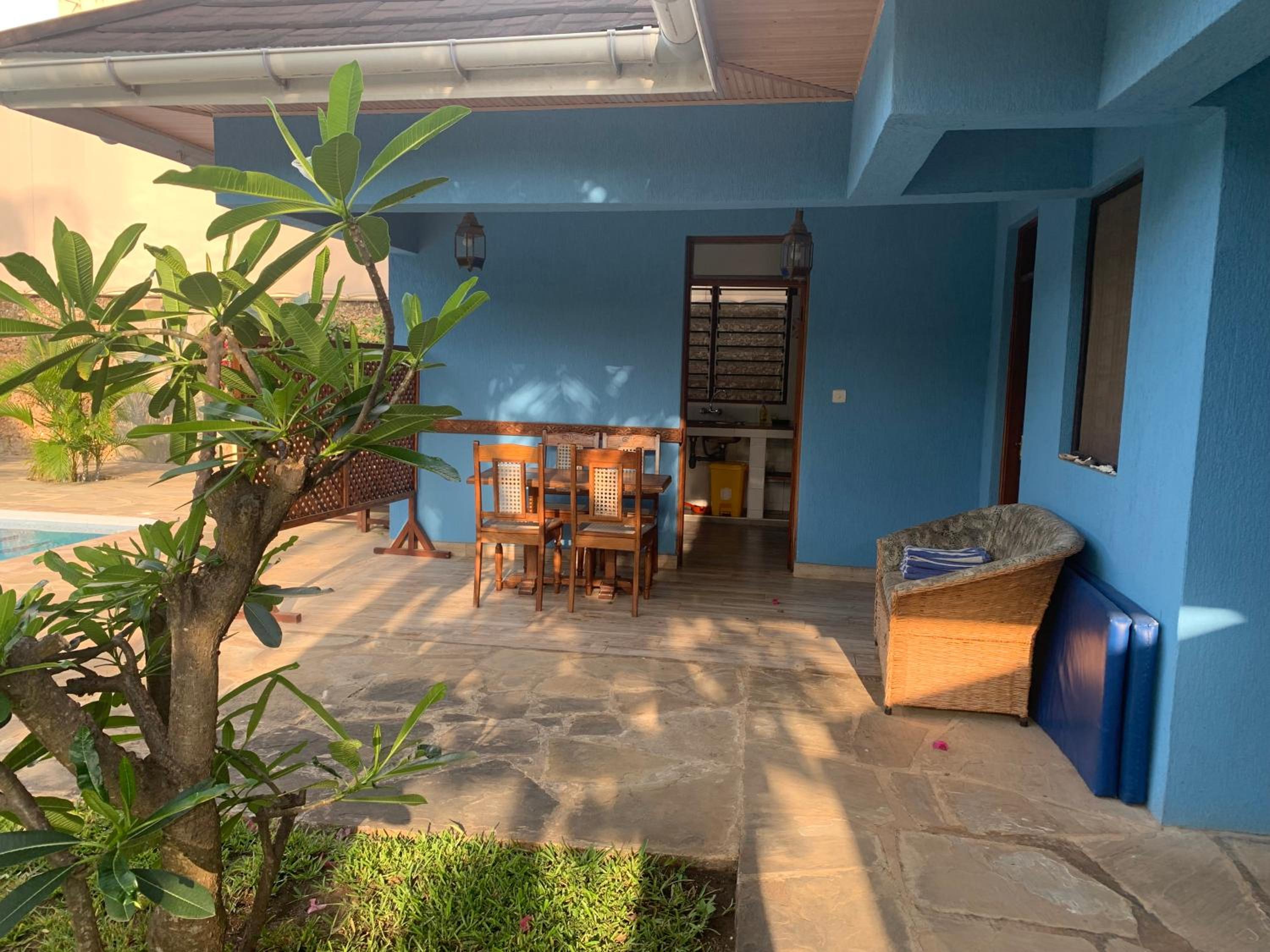 Two-Bedroom House - Photo 13