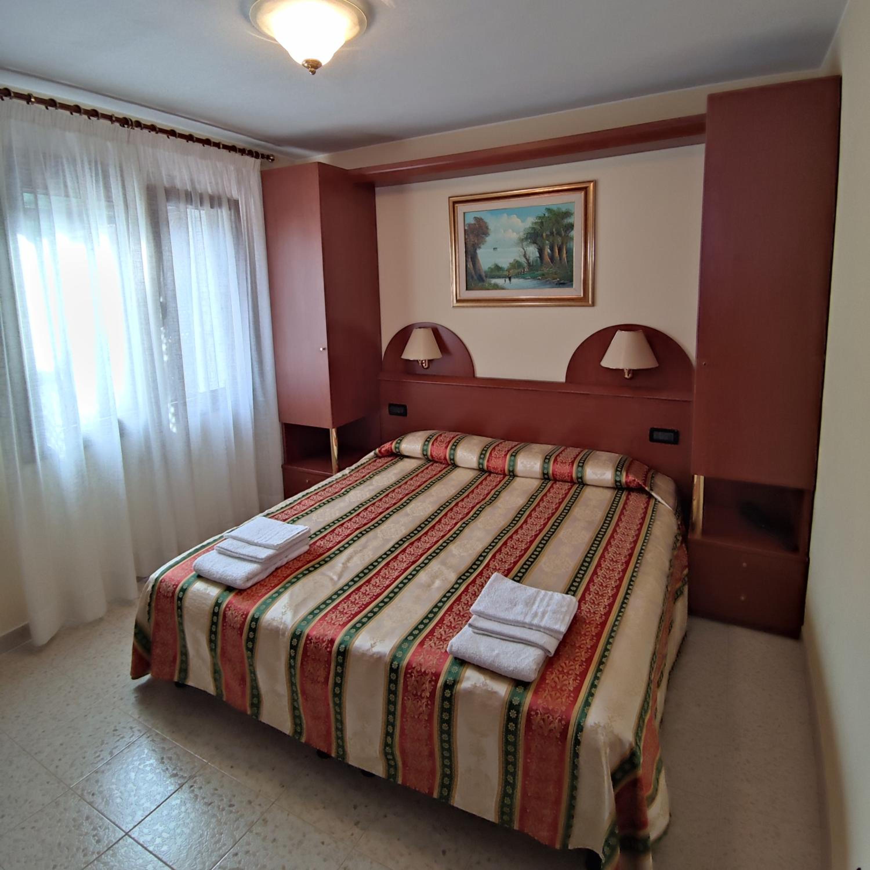 Double Room with Private Bathroom photo 2