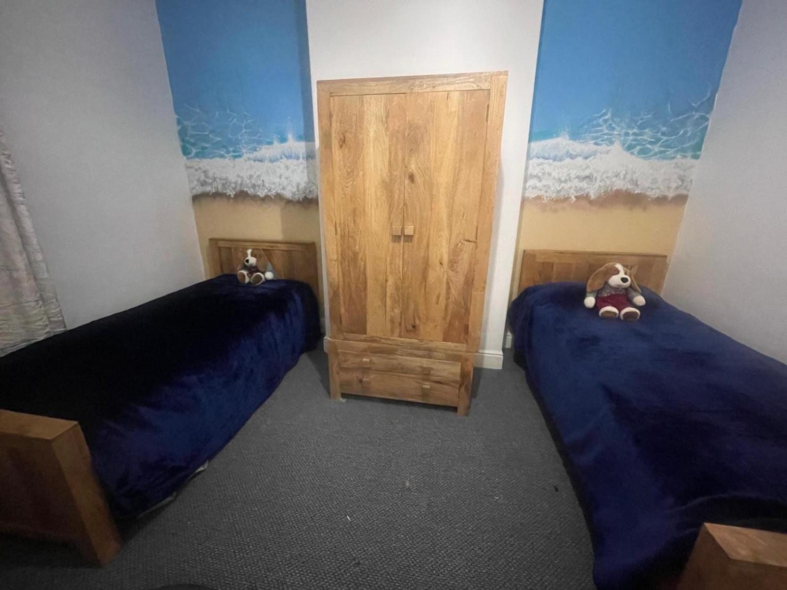 Two-Bedroom House photo 2