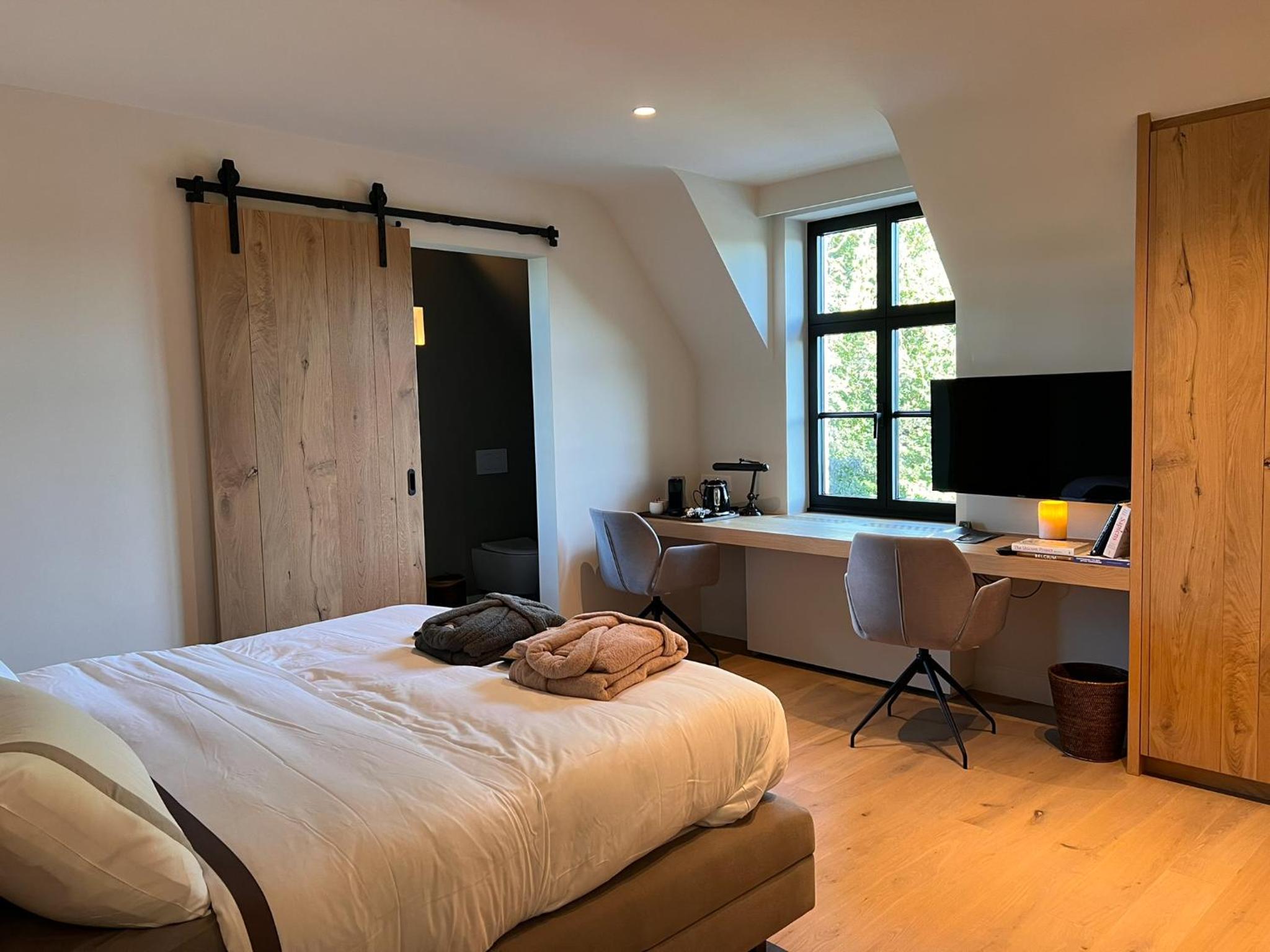 King Room with Pool View photo 1