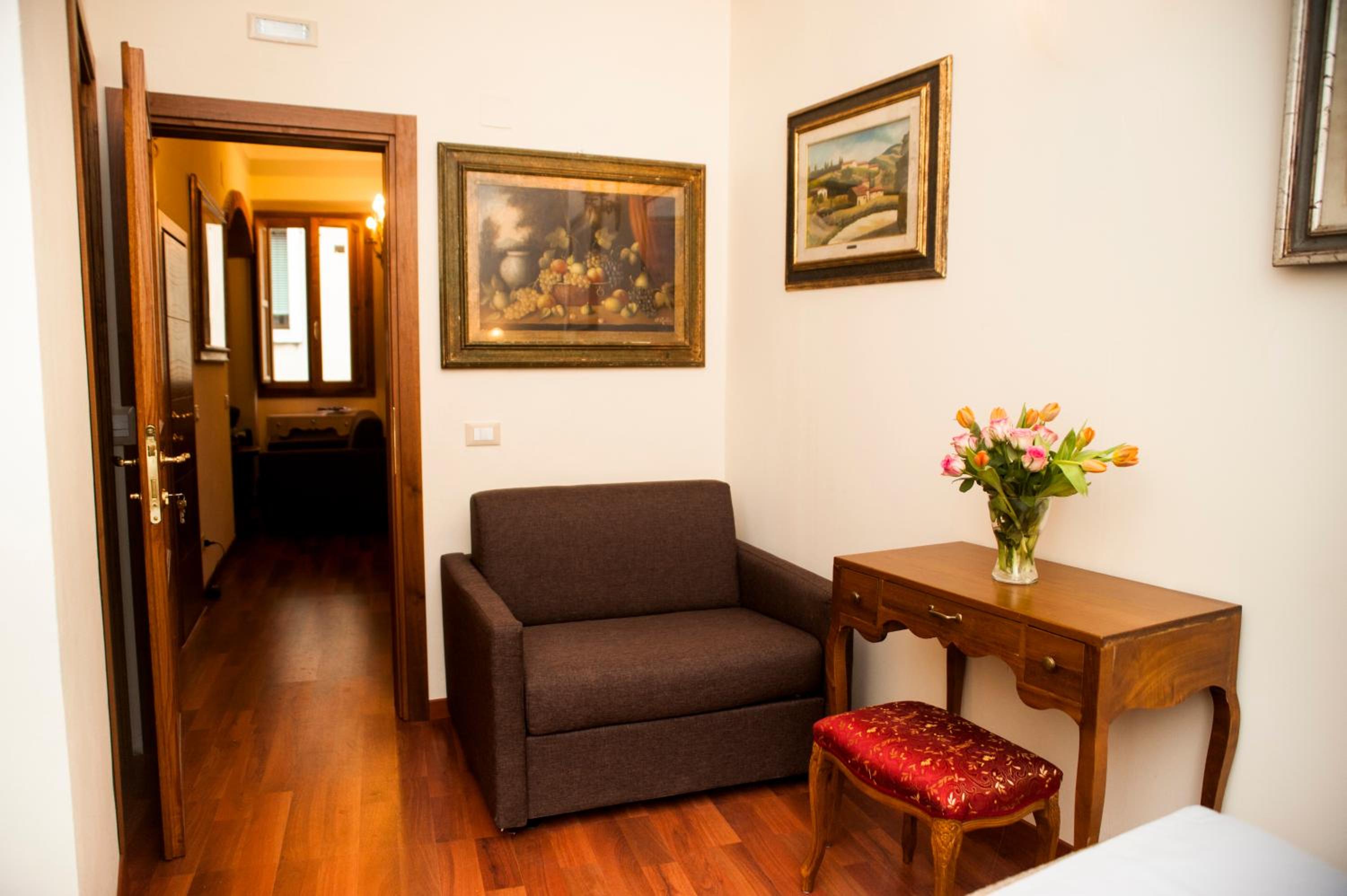 Double Room photo 3