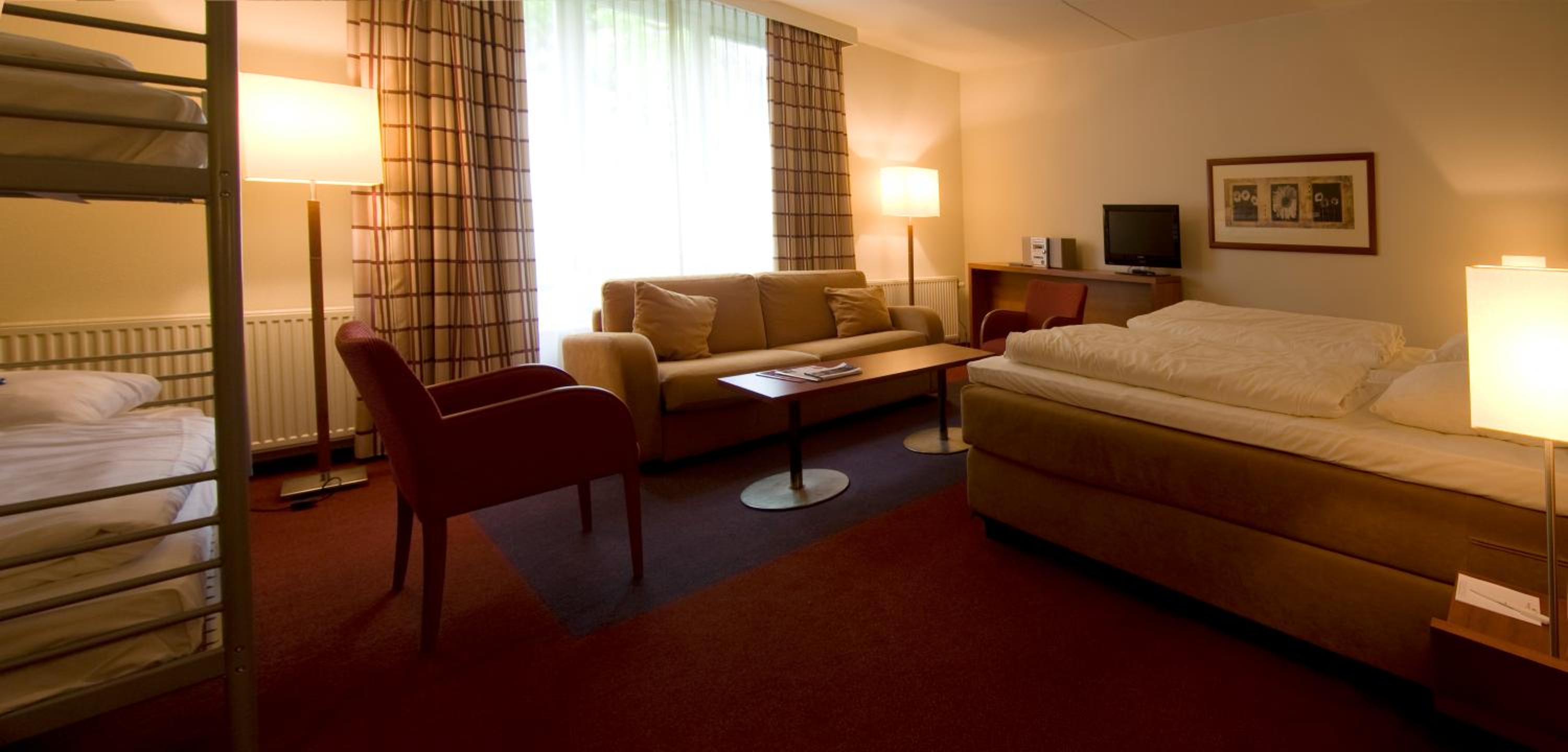 Family Room - Photo 3