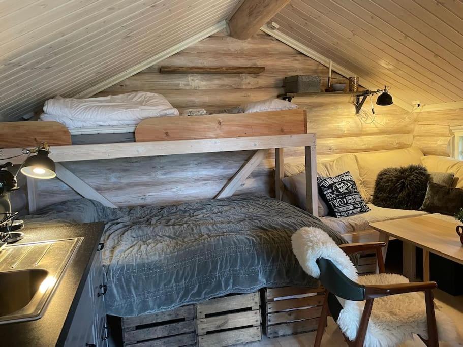 One-Bedroom House photo 2