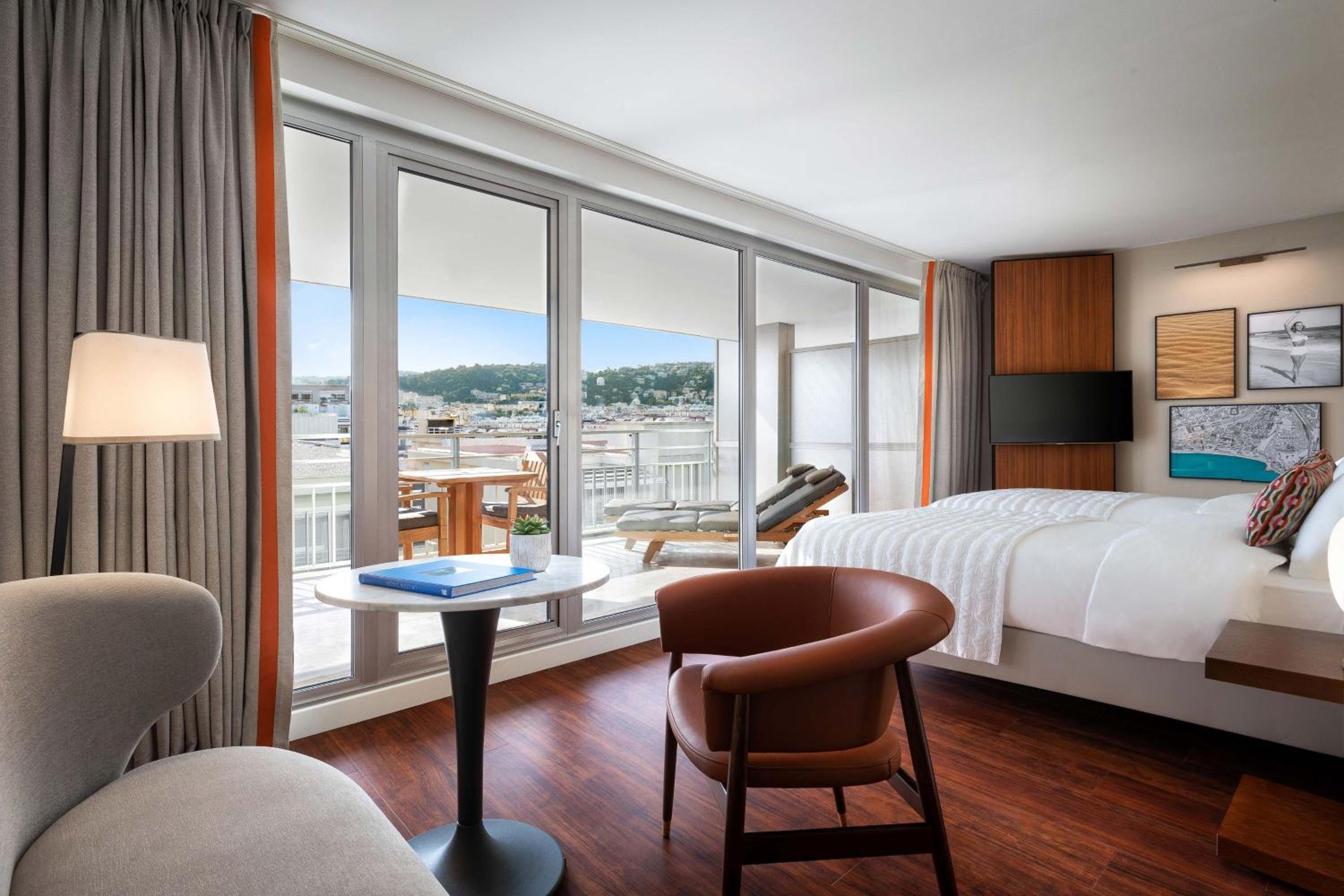 Executive room with City view, Twin Bed - Photo 1