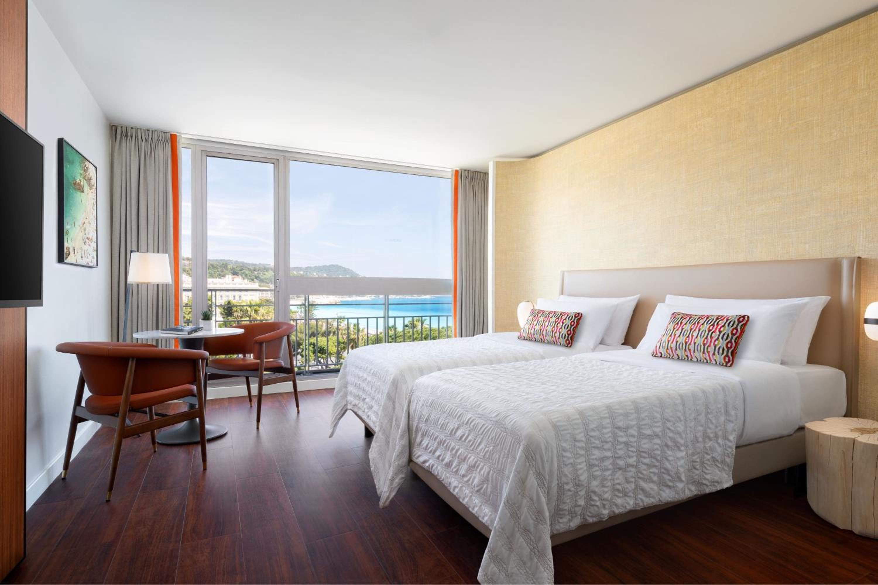 Deluxe room with Sea and Garden view, Twin Bed - Photo 1