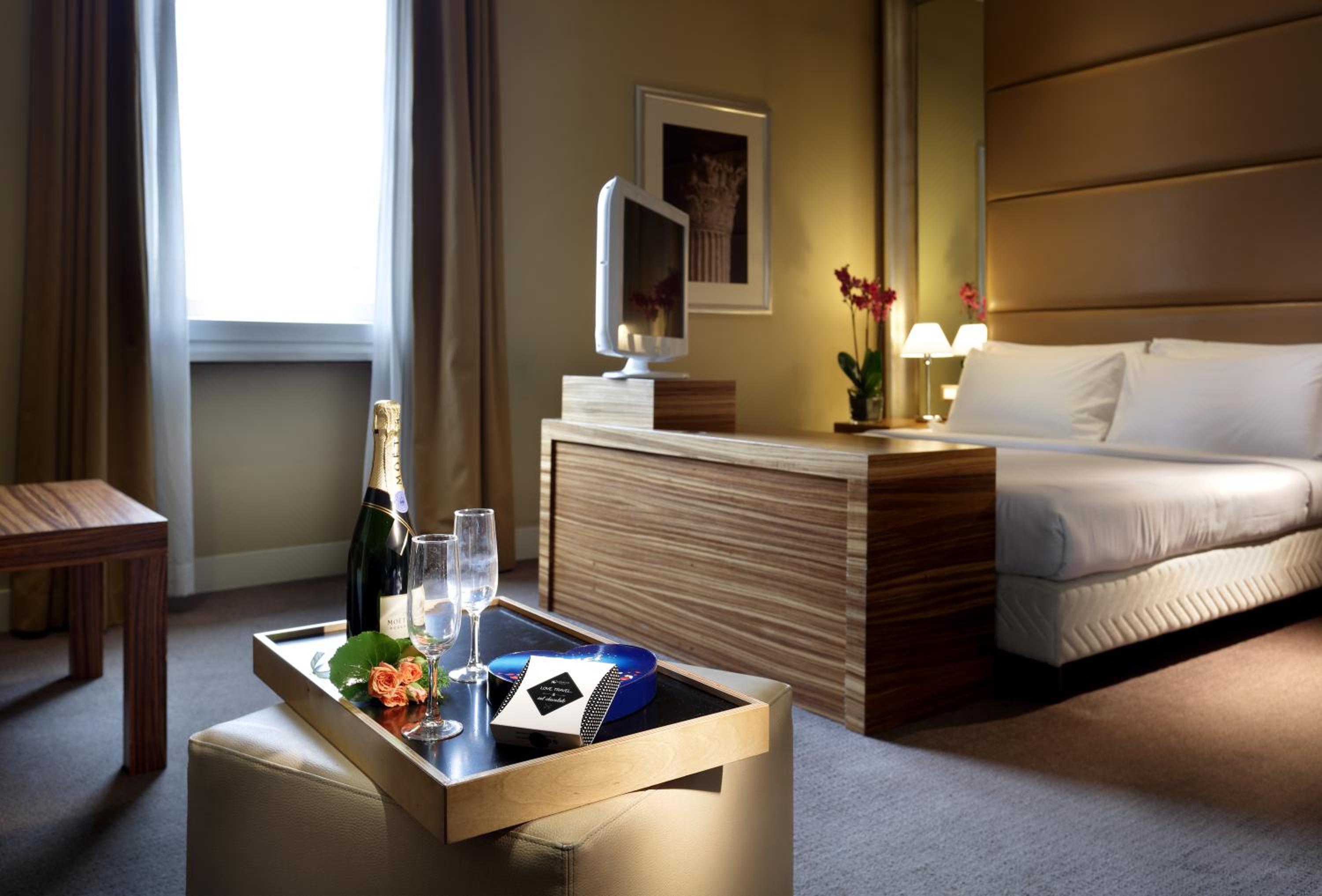 Queen Room with Spa Bath
