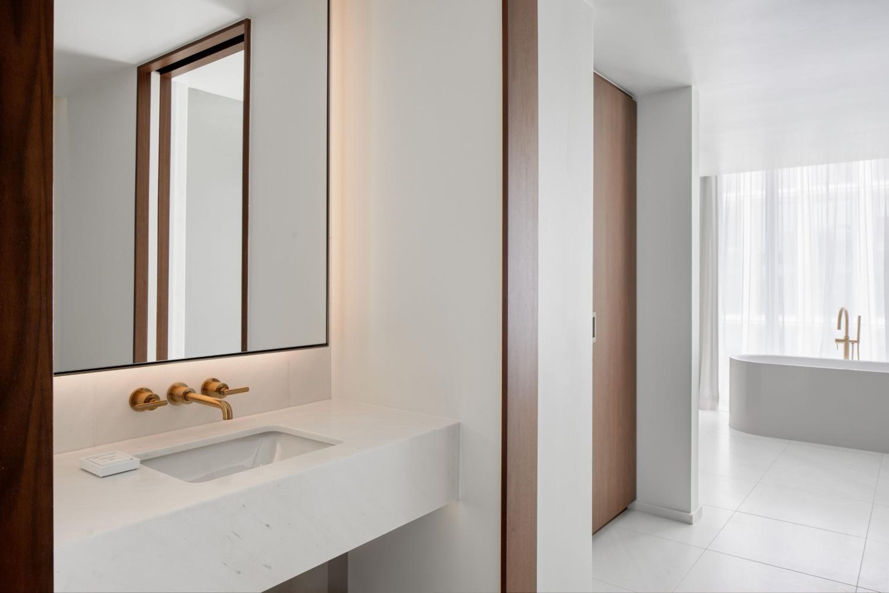 One-Bedroom King Suite - Photo 4