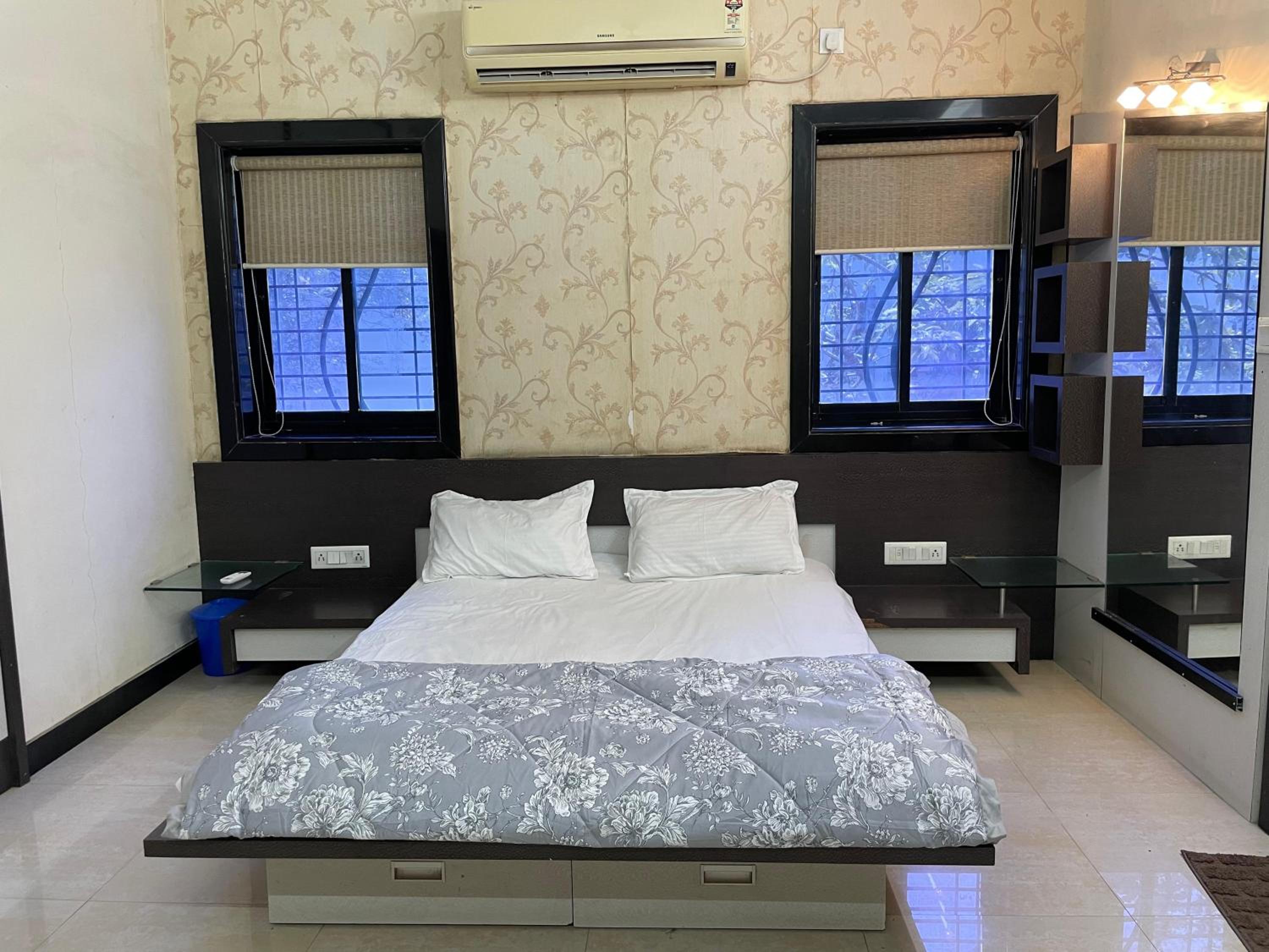 Three-Bedroom Villa photo 1