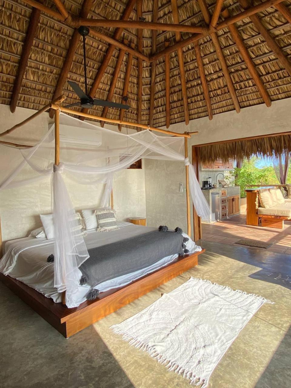 Deluxe Double Room with Balcony and Sea View photo 1