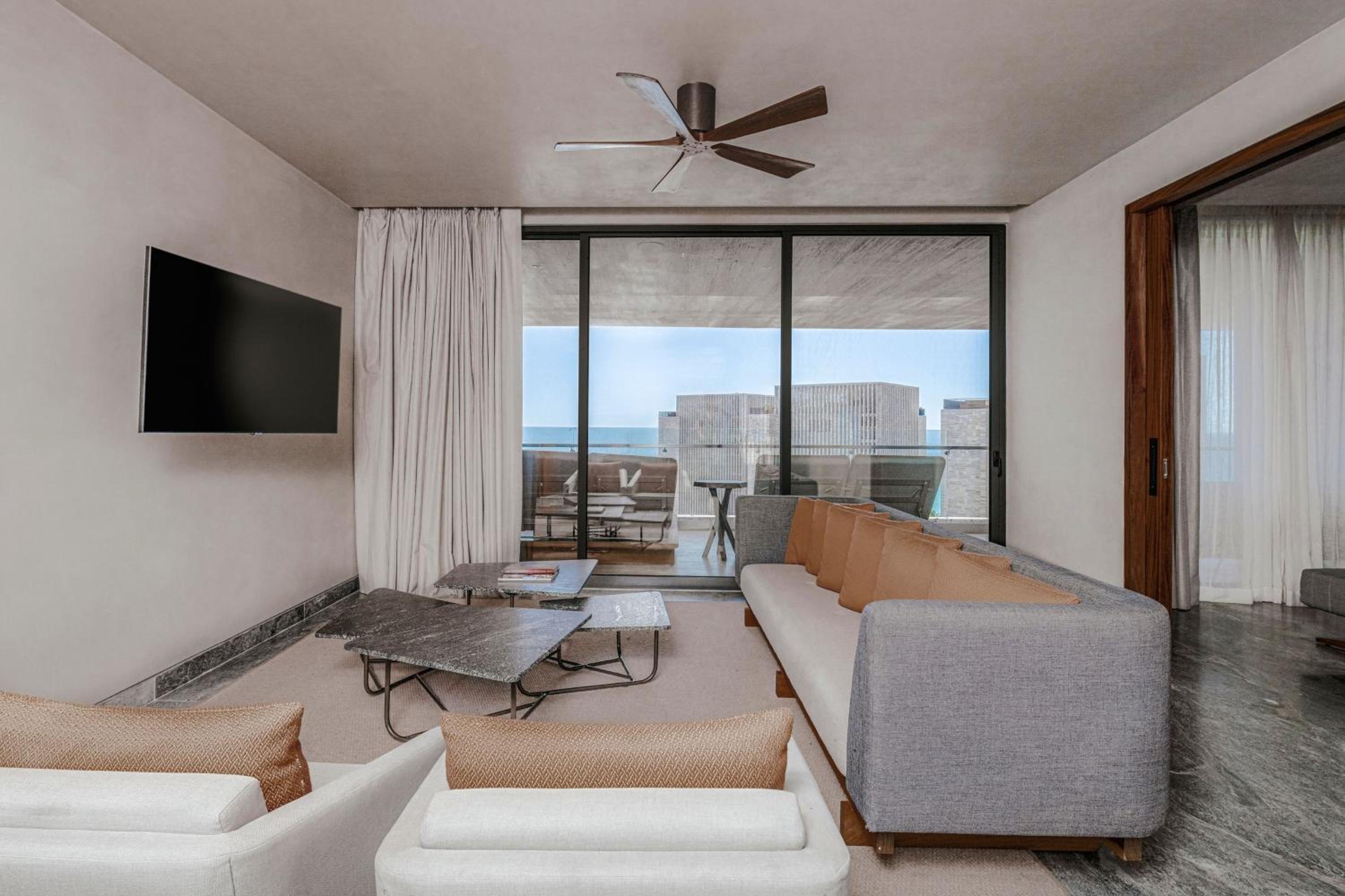 Suite de Bienestar con Balcón y Vista al Océano