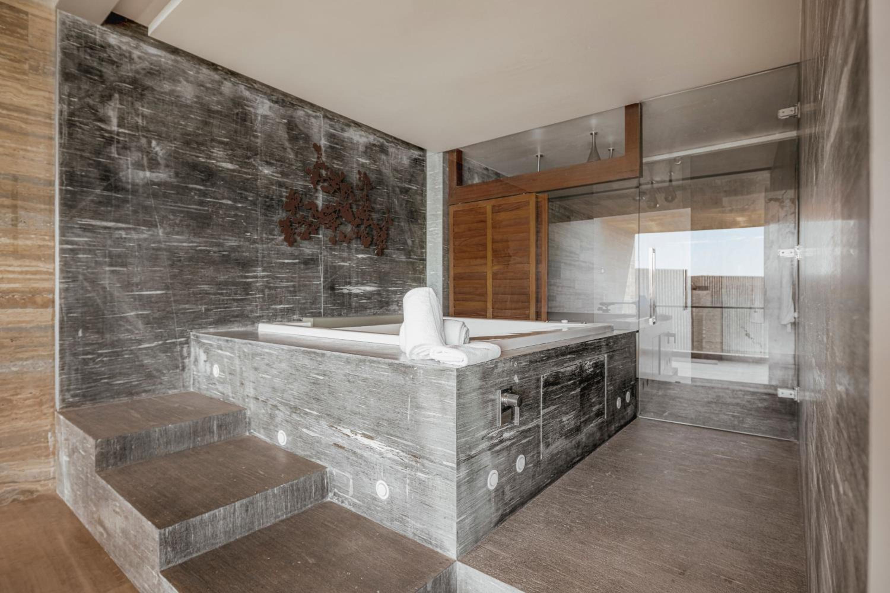 Wellness Suite (Non Smoking) photo 2