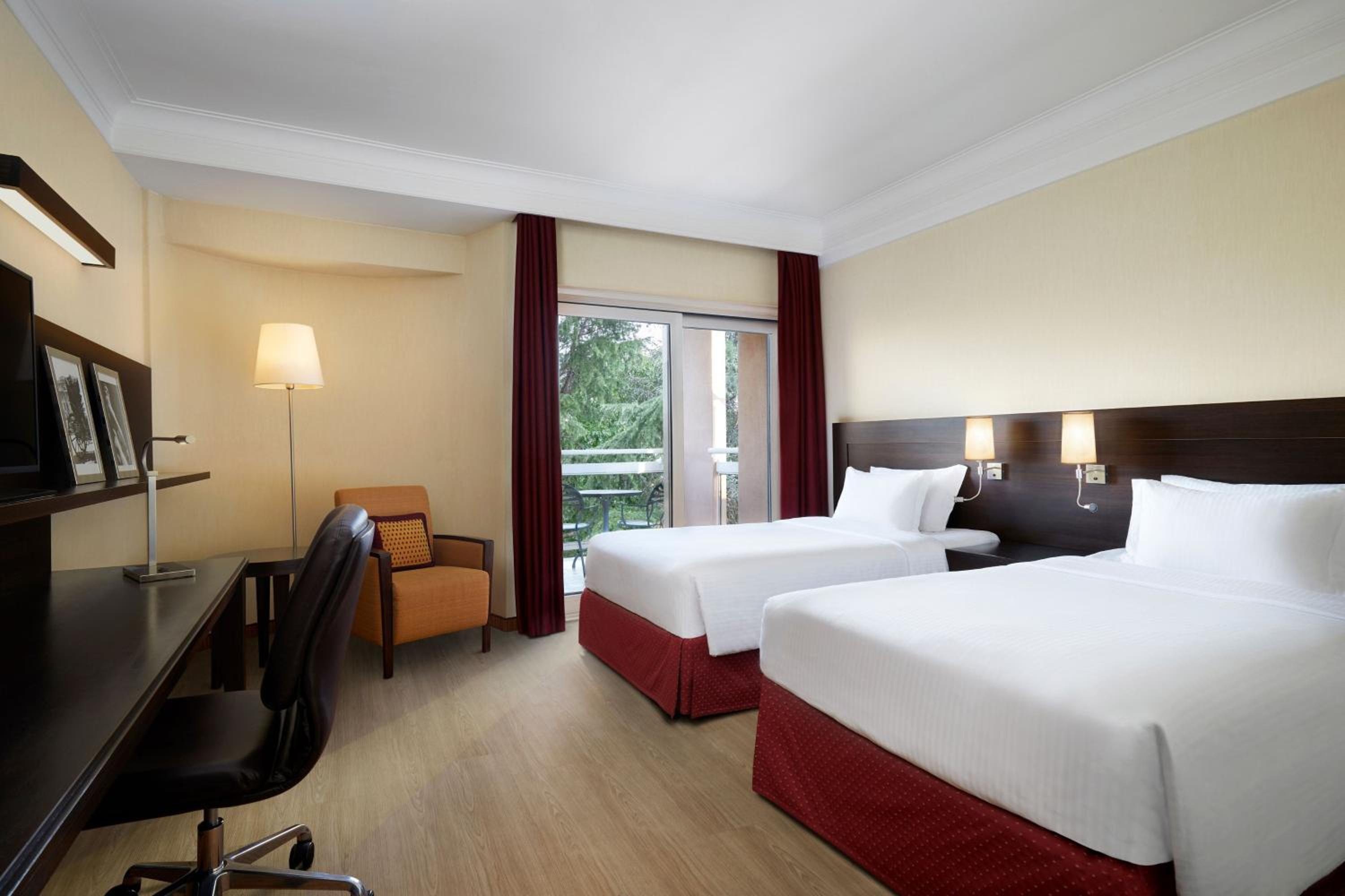 Guest room, 2 Twin/Single Bed(s), Low floor
