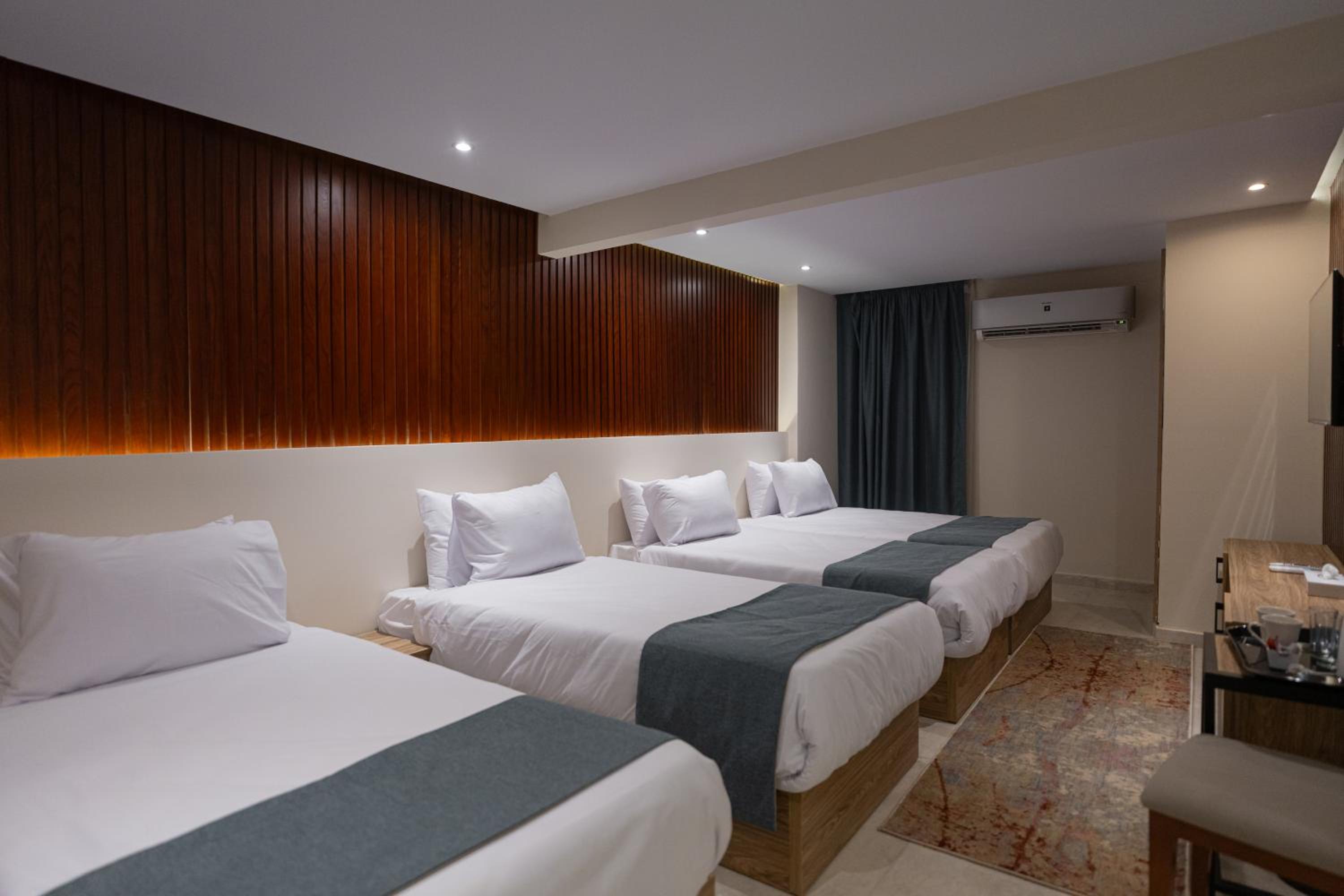 Standard Quadruple Room