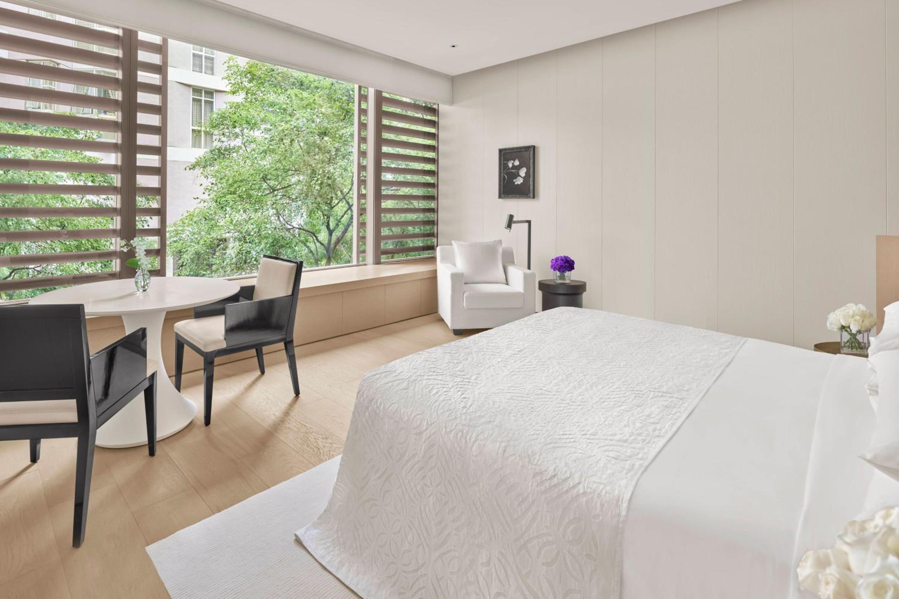Superior King, Guest room, 1 King, Urban view Superior King, Guest room, 1 King, Urban view