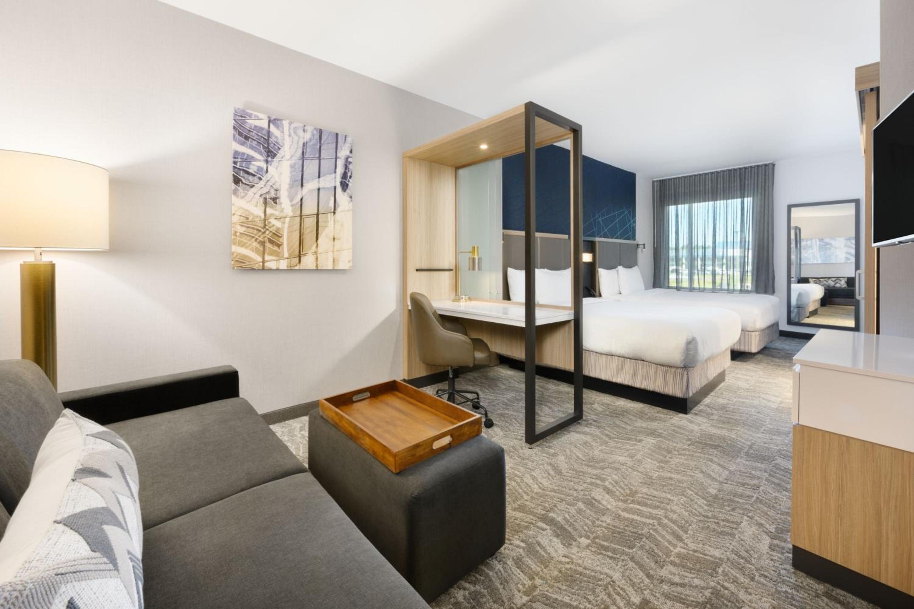 One-Bedroom Suite - Hearing Accessible - Photo 1